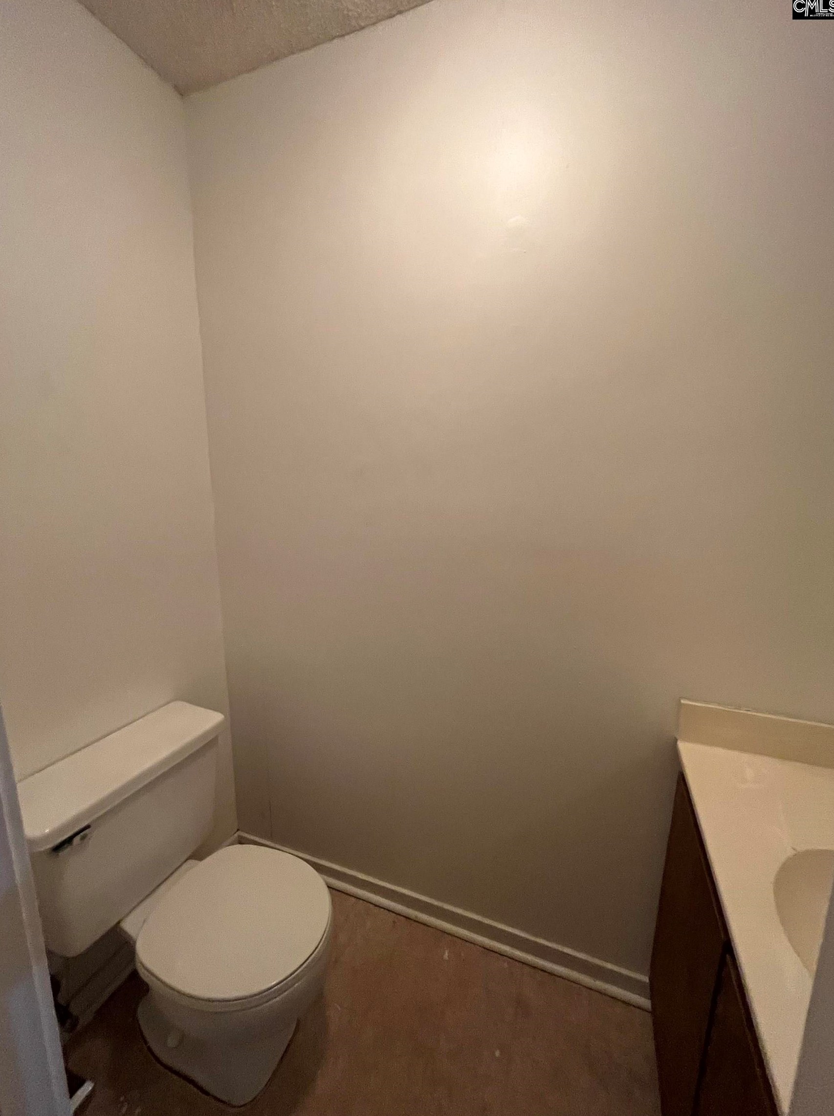 13 Canterbury Ct, Columbia SC 29210-6834 exterior