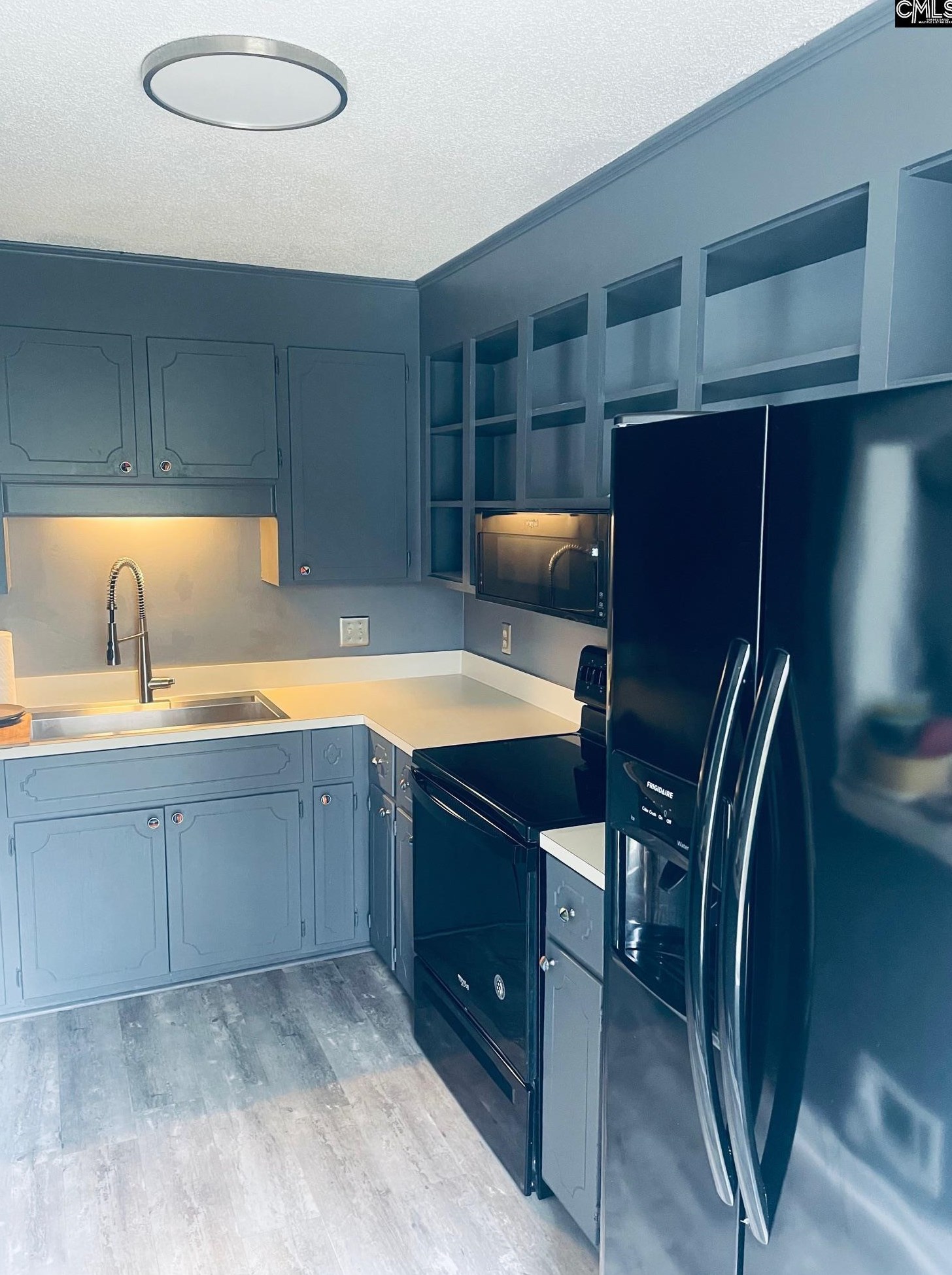 101 Vlg Walk, Columbia SC 29209-2168 exterior