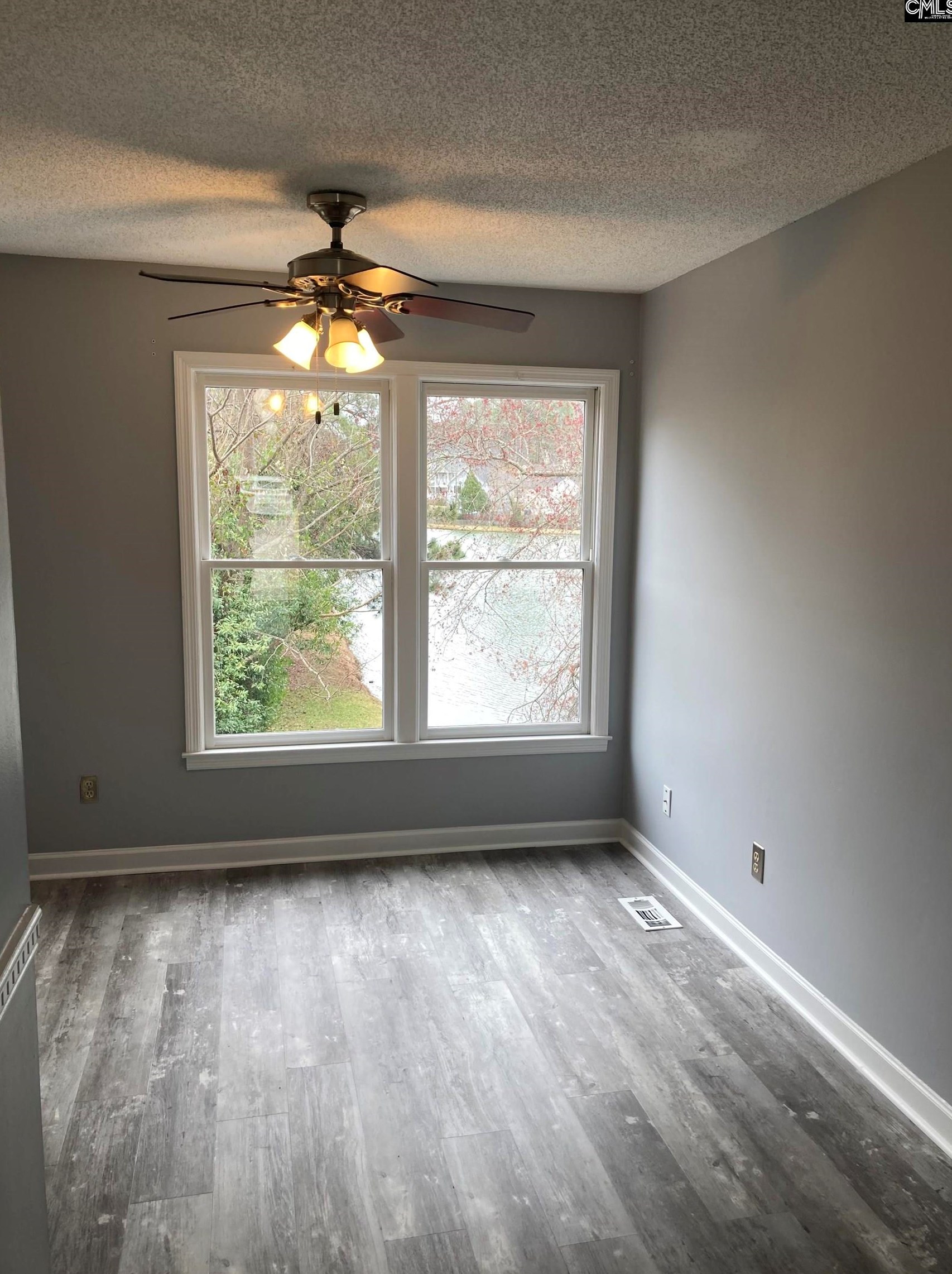 101 Vlg Walk, Columbia SC 29209-2168 exterior