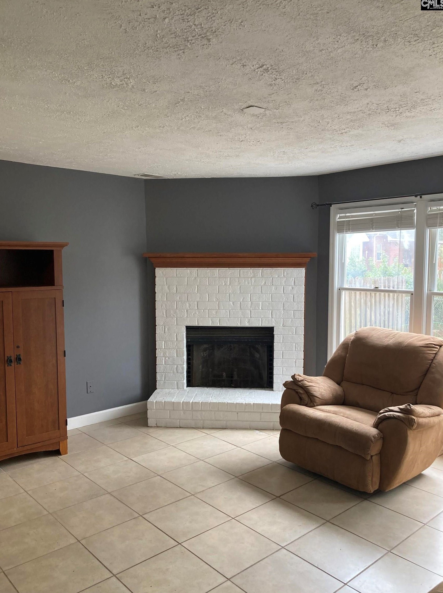 101 Vlg Walk, Columbia SC 29209-2168 exterior