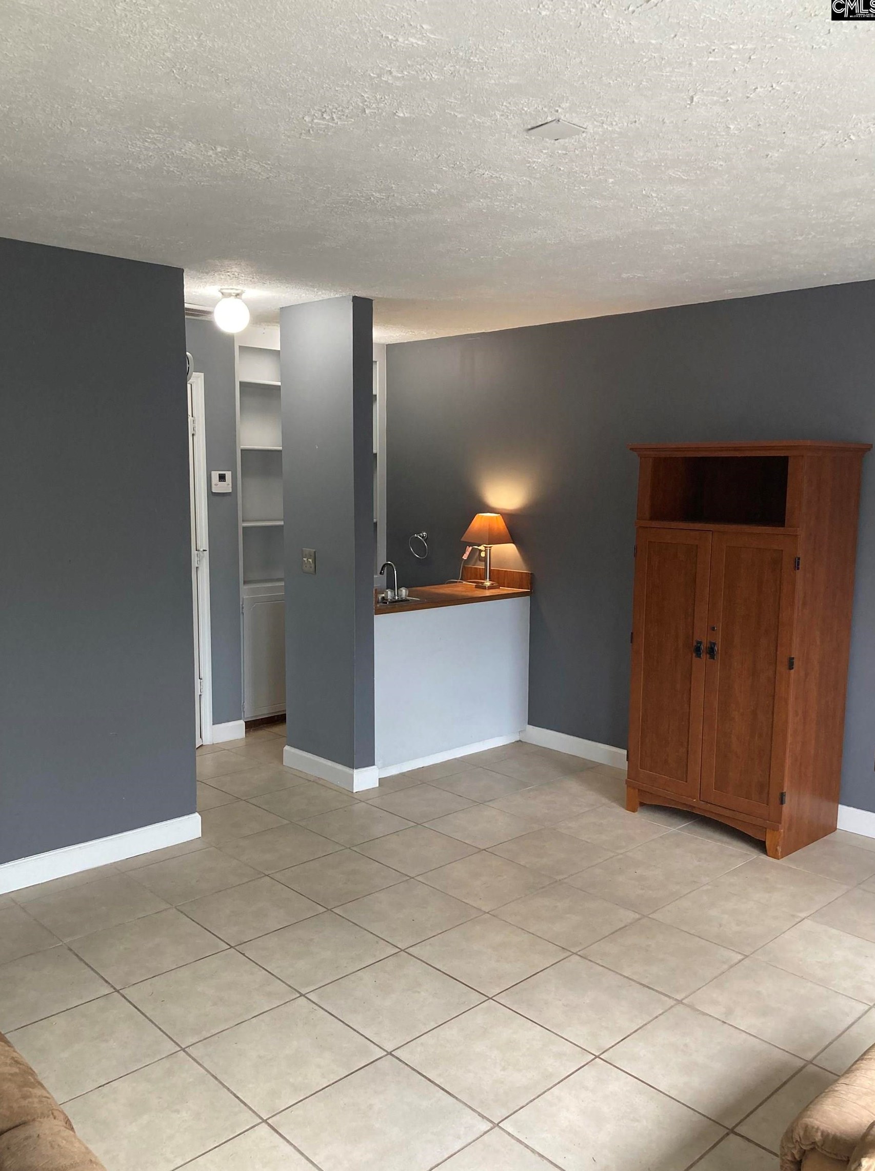 101 Vlg Walk, Columbia SC 29209-2168 exterior