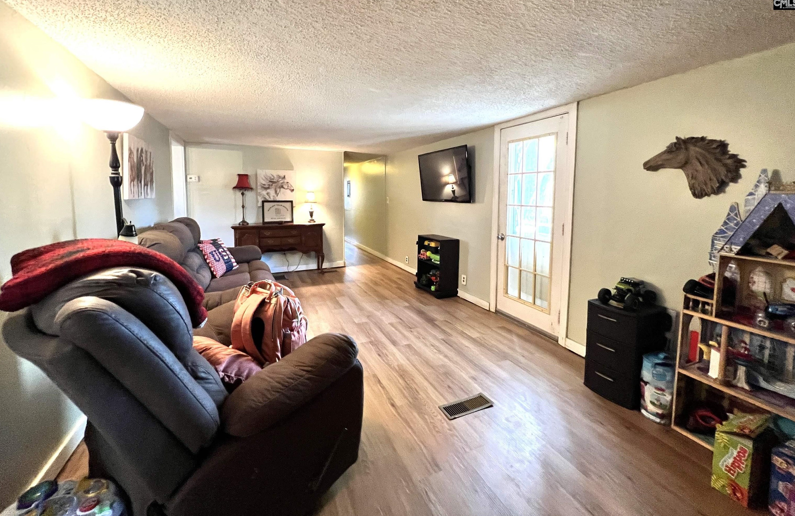 132 Louis Lee Ln, Columbia SC  29229-8633 exterior