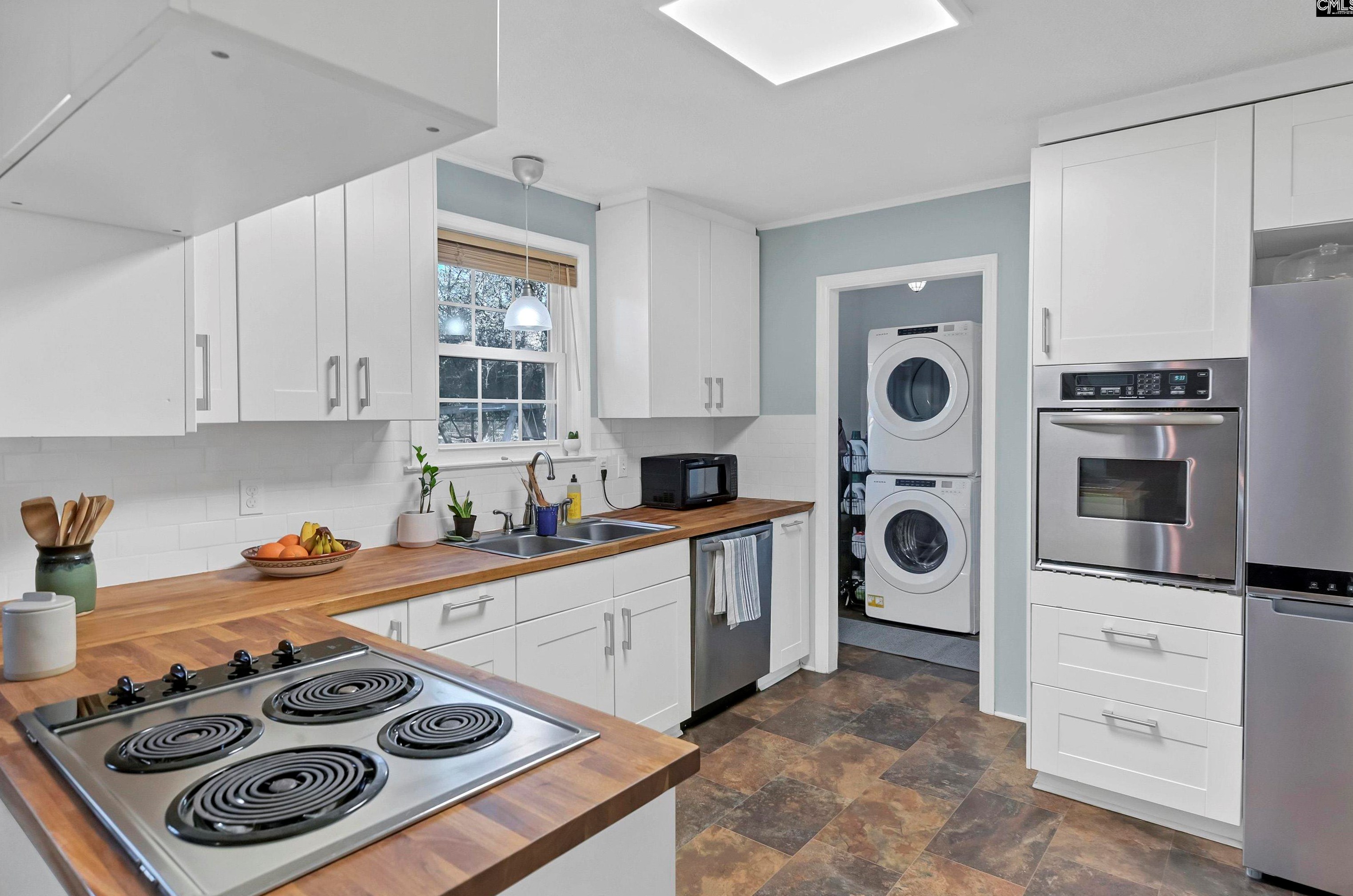 3549 Lynhaven Dr, Columbia SC  29204-4412 exterior