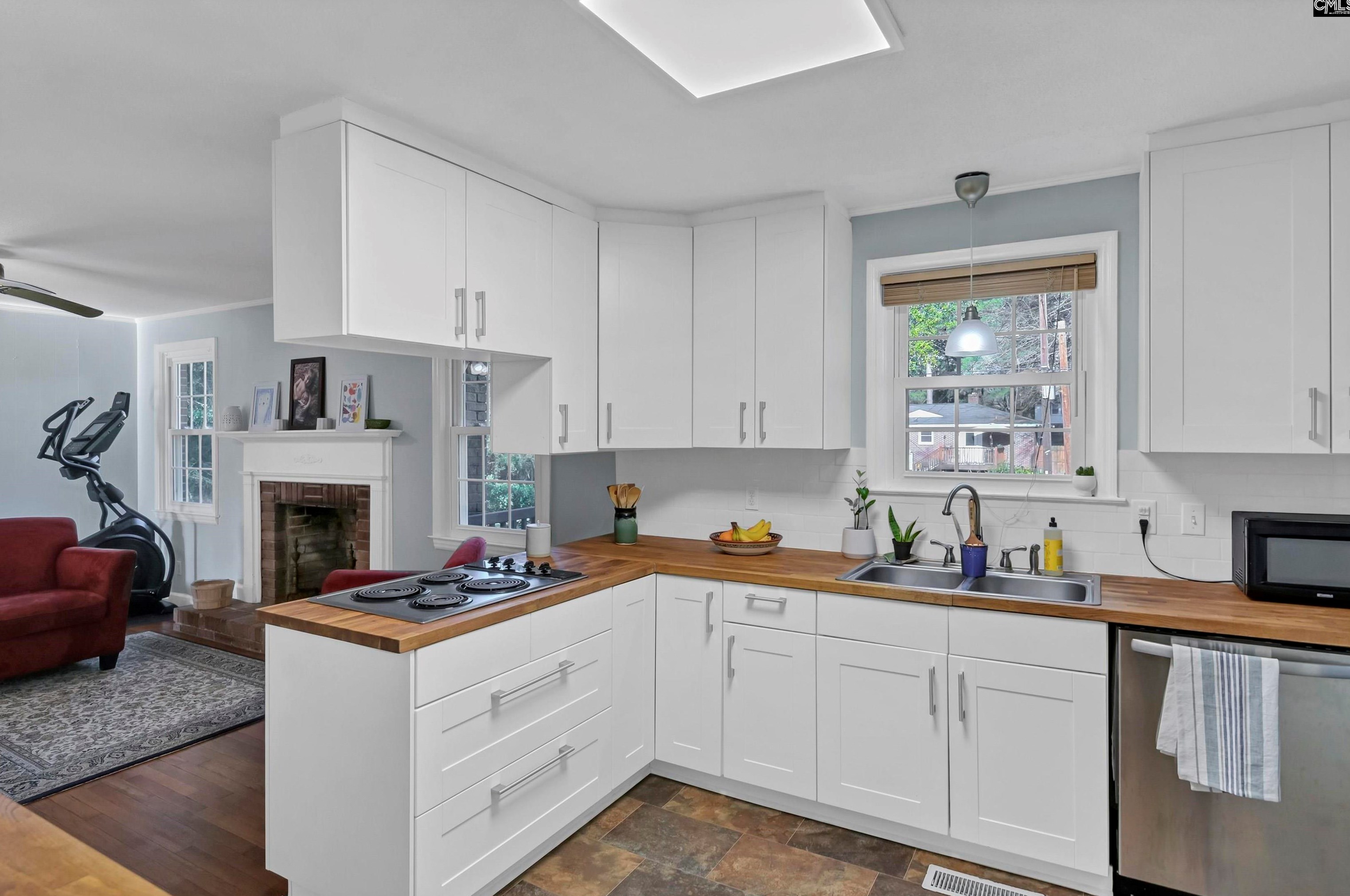 3549 Lynhaven Dr, Columbia SC  29204-4412 exterior