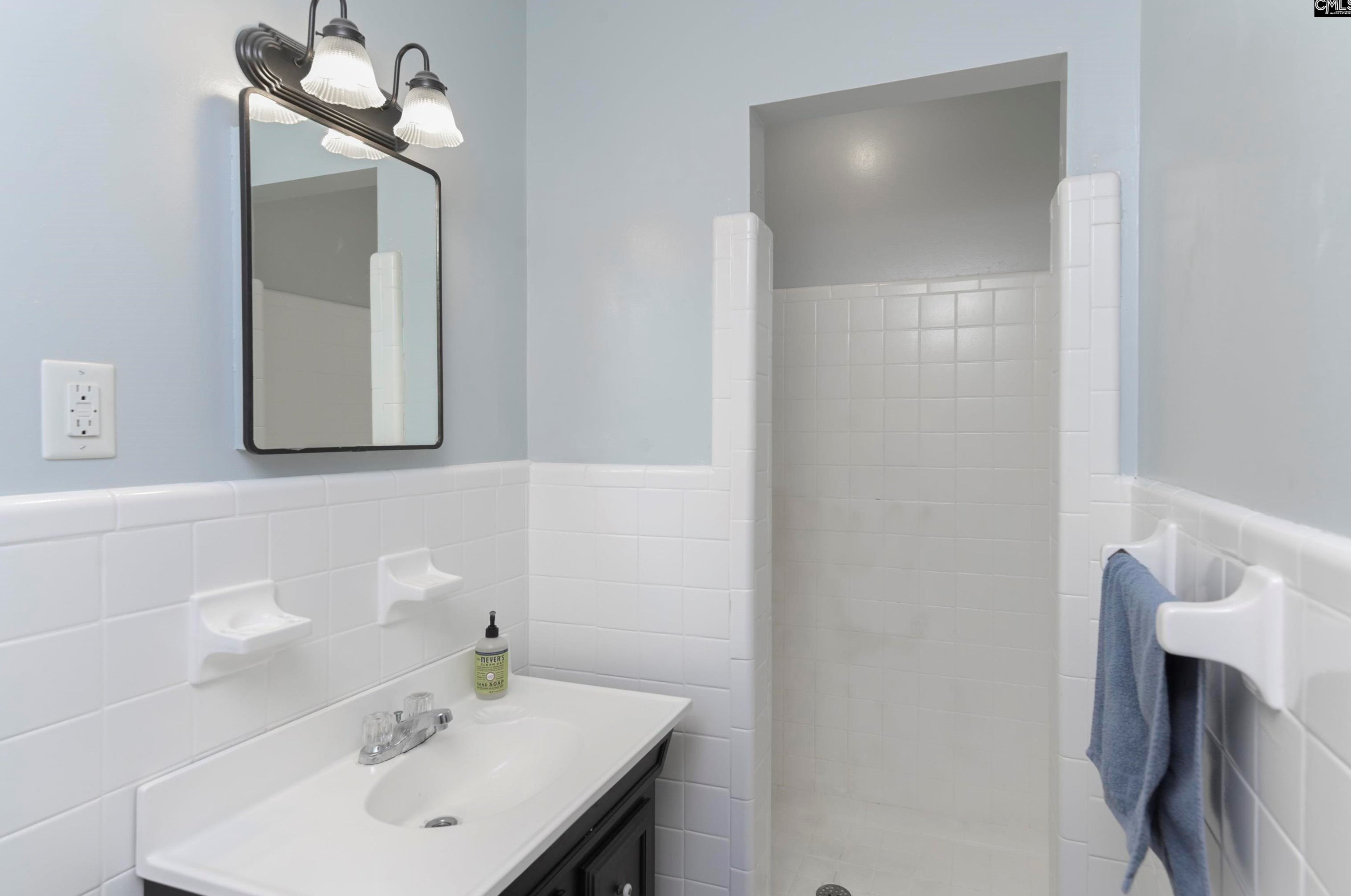 3549 Lynhaven Dr, Columbia SC  29204-4412 exterior