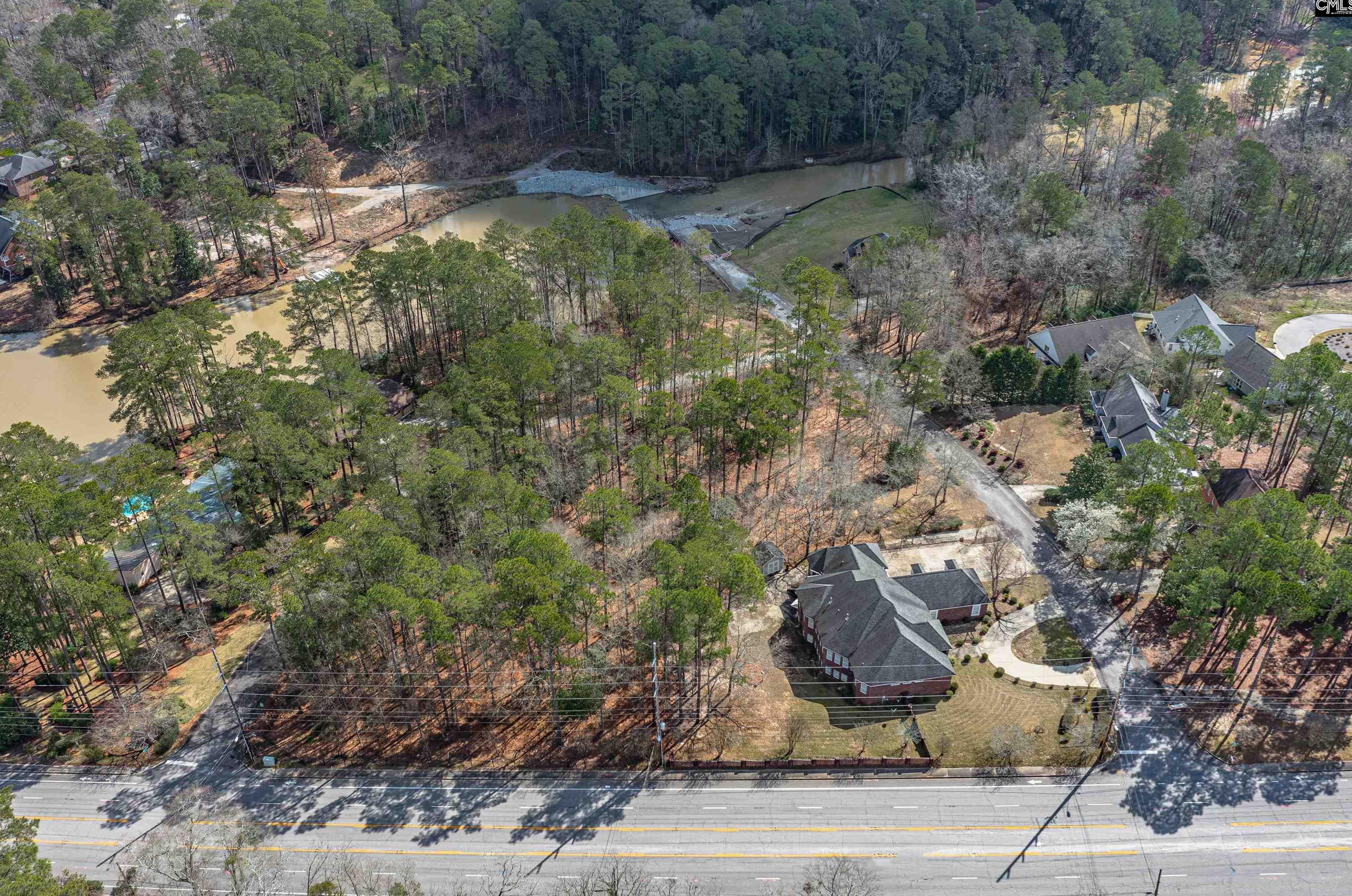 201 Arcadia Lk Dr, Columbia SC 29206-1321 exterior