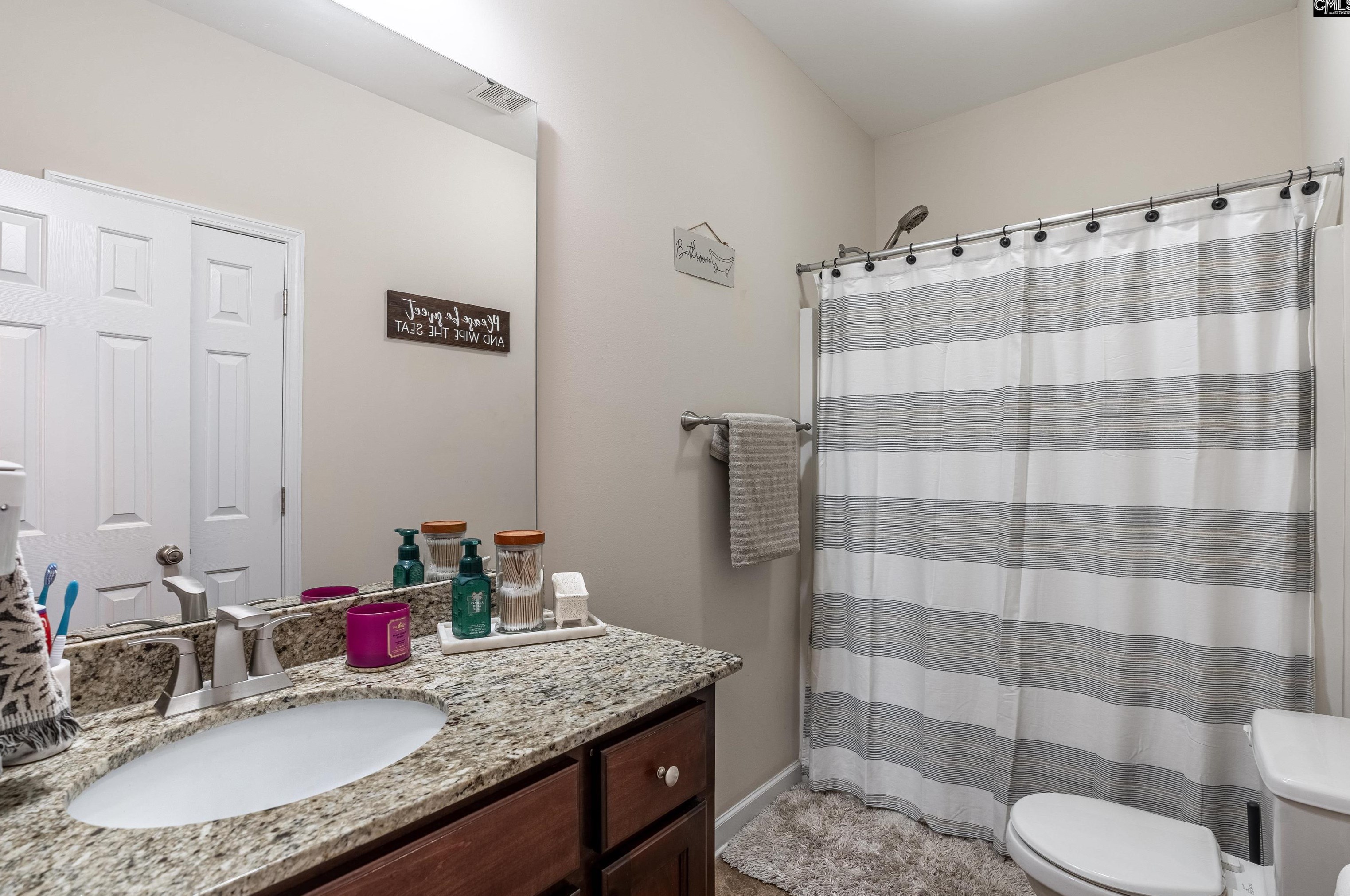 11 Heatherwood Dr, Lugoff SC  29078-7103 exterior