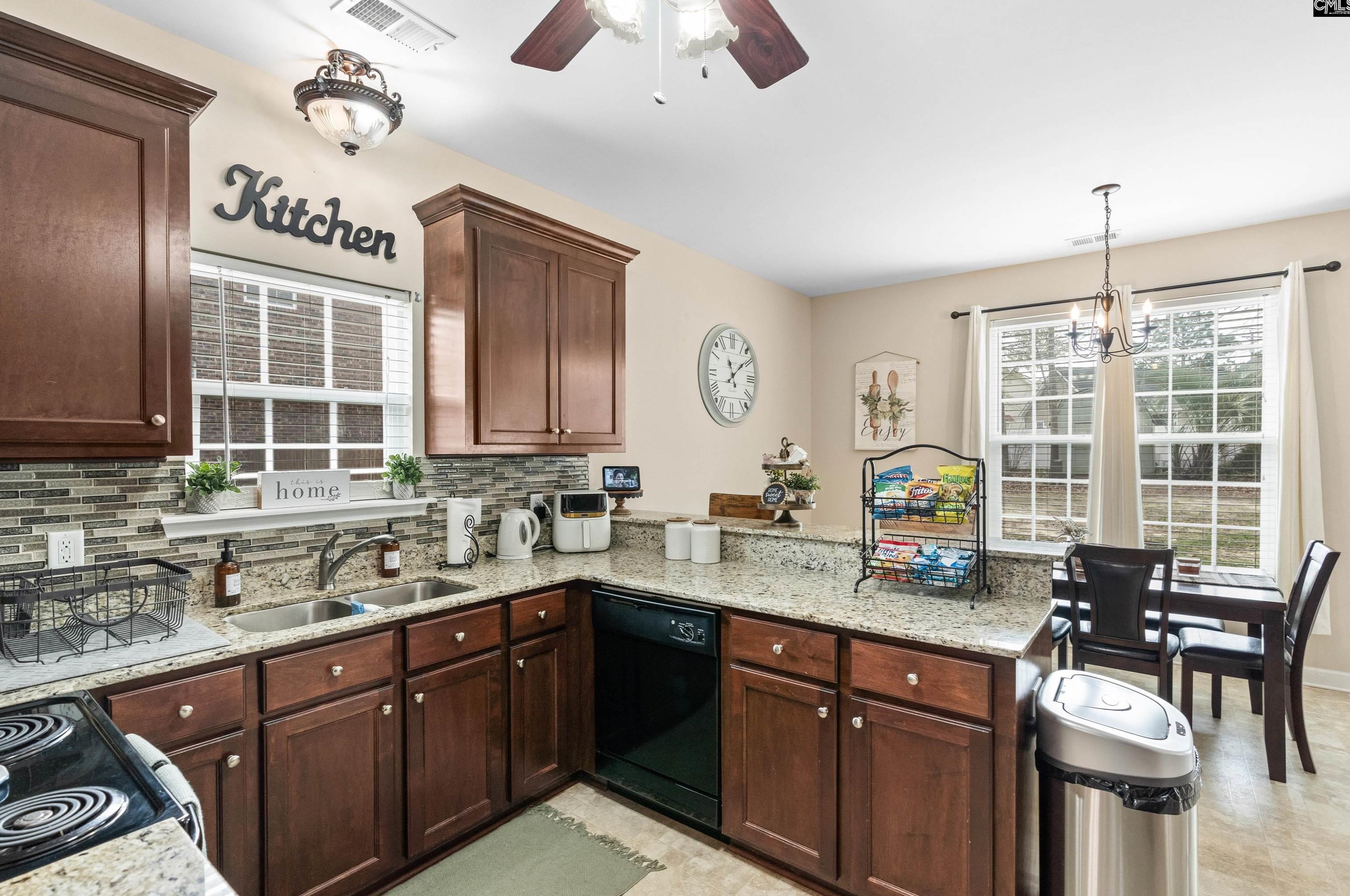 11 Heatherwood Dr, Lugoff SC  29078-7103 exterior