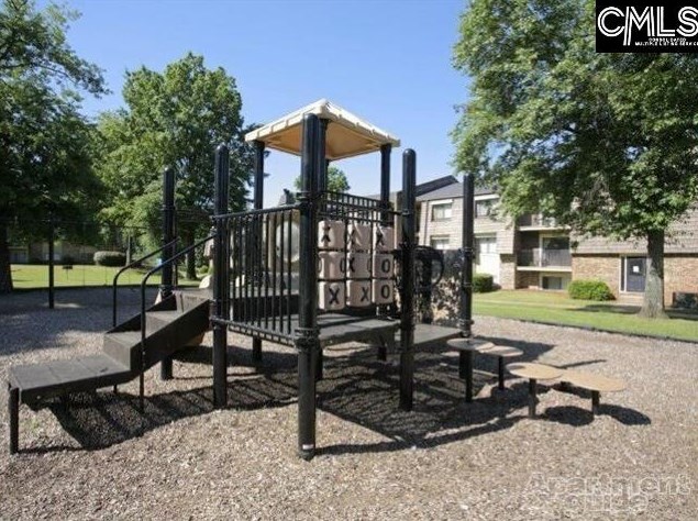 1223 Old Mnr Rd, Columbia SC 29210-6522 exterior