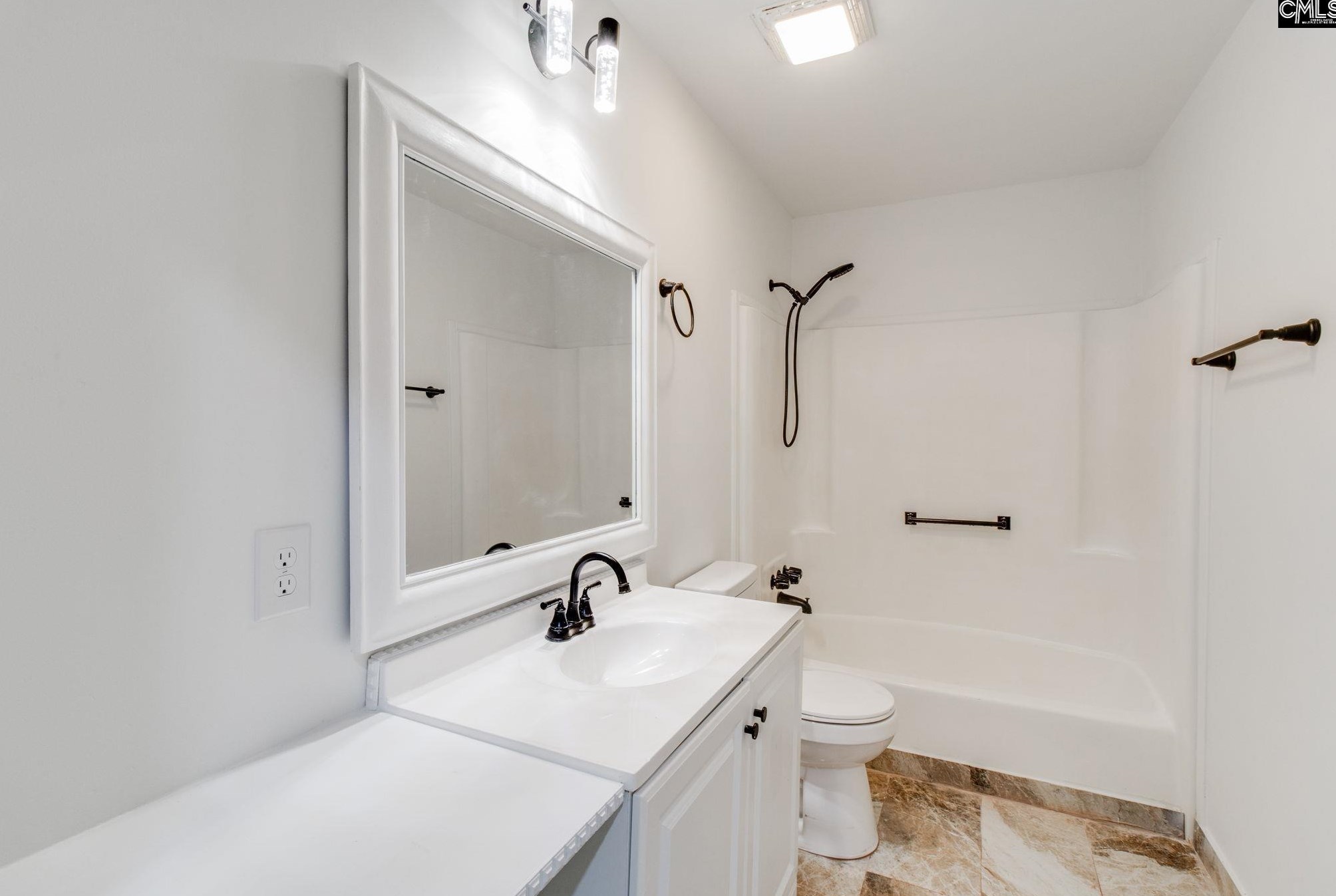 4502 Bluff Rd, Columbia SC 29209-9495 exterior