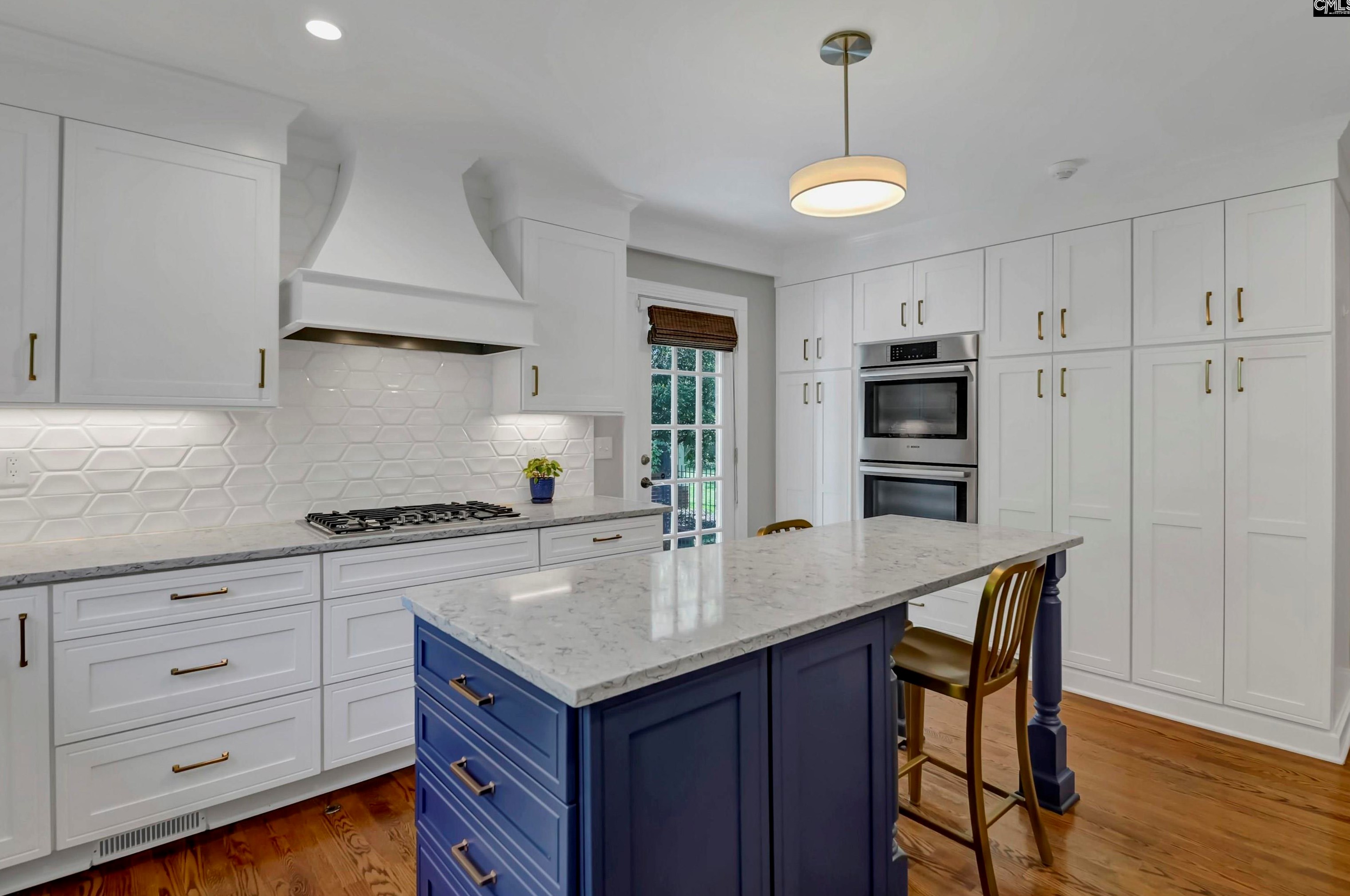 2714 Kiawah Ave, Columbia SC 29205-3168 exterior