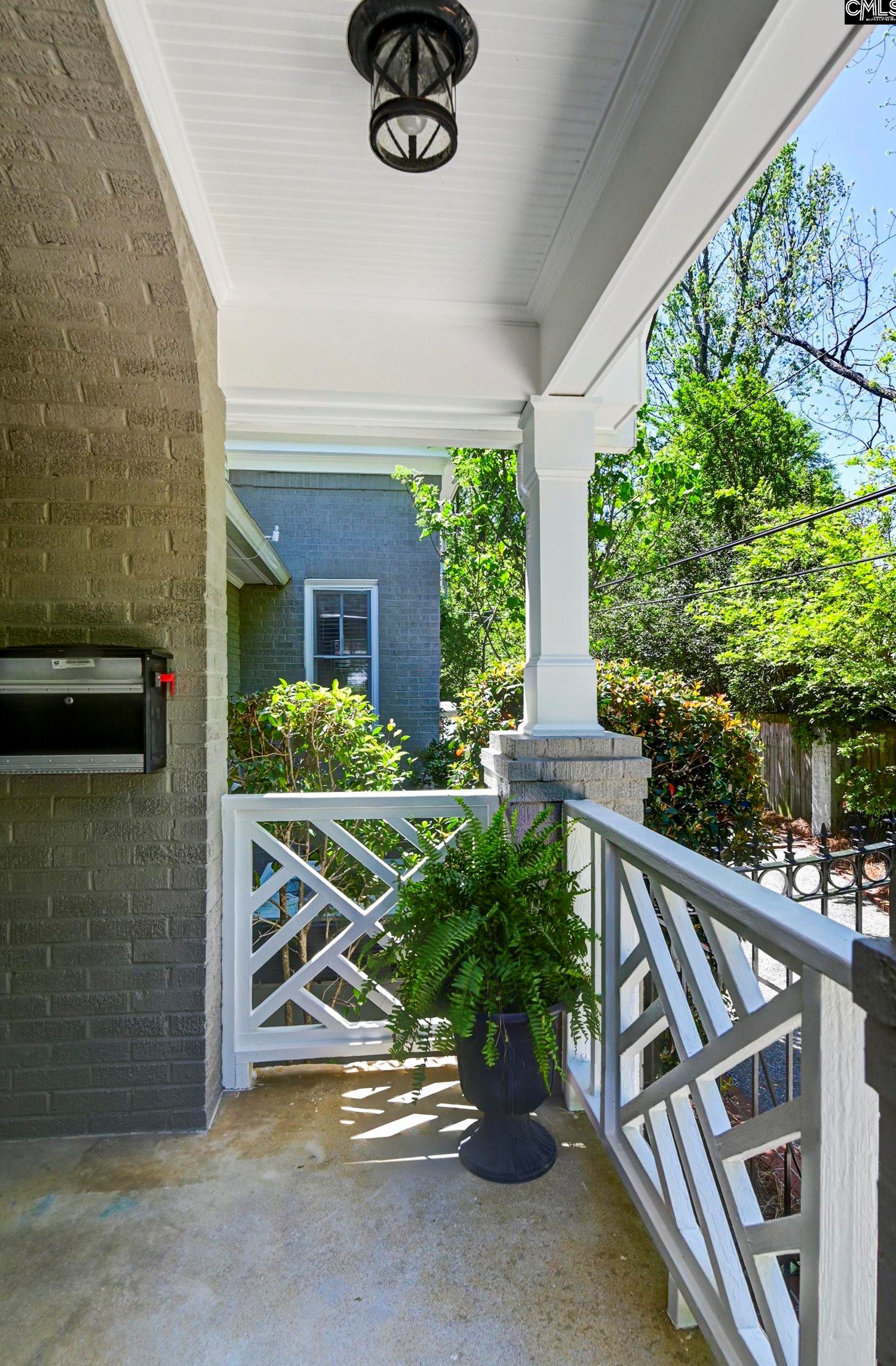 2714 Kiawah Ave, Columbia SC 29205-3168 exterior