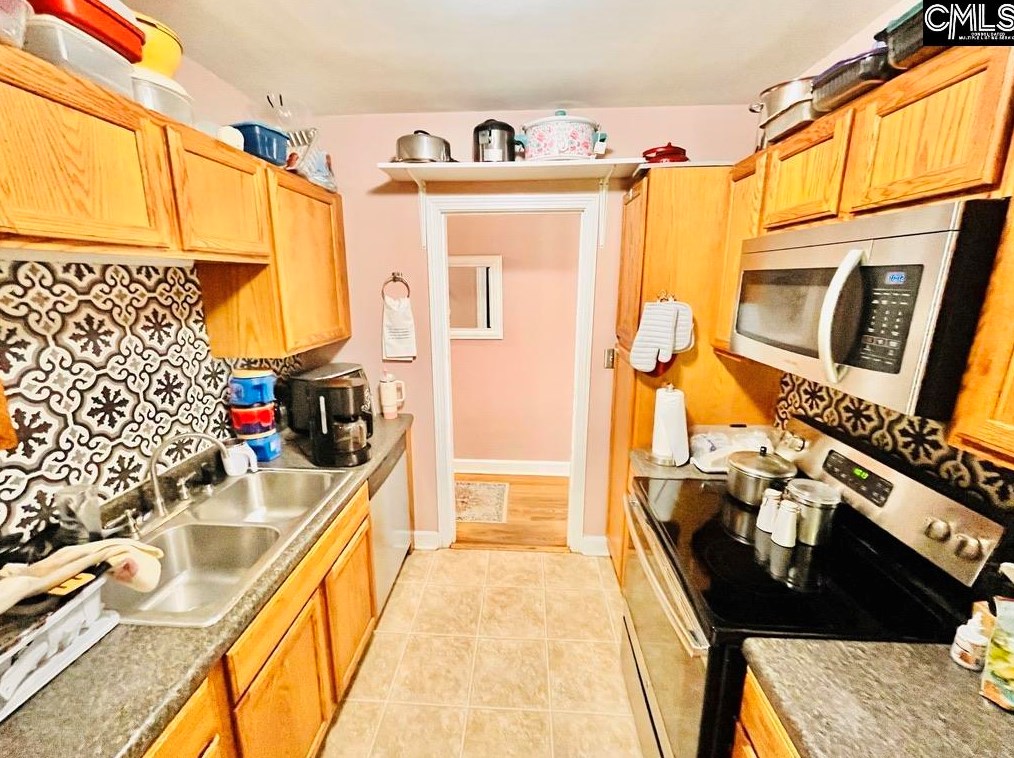 15 Holiday Cir, Columbia SC  29206-1020 exterior