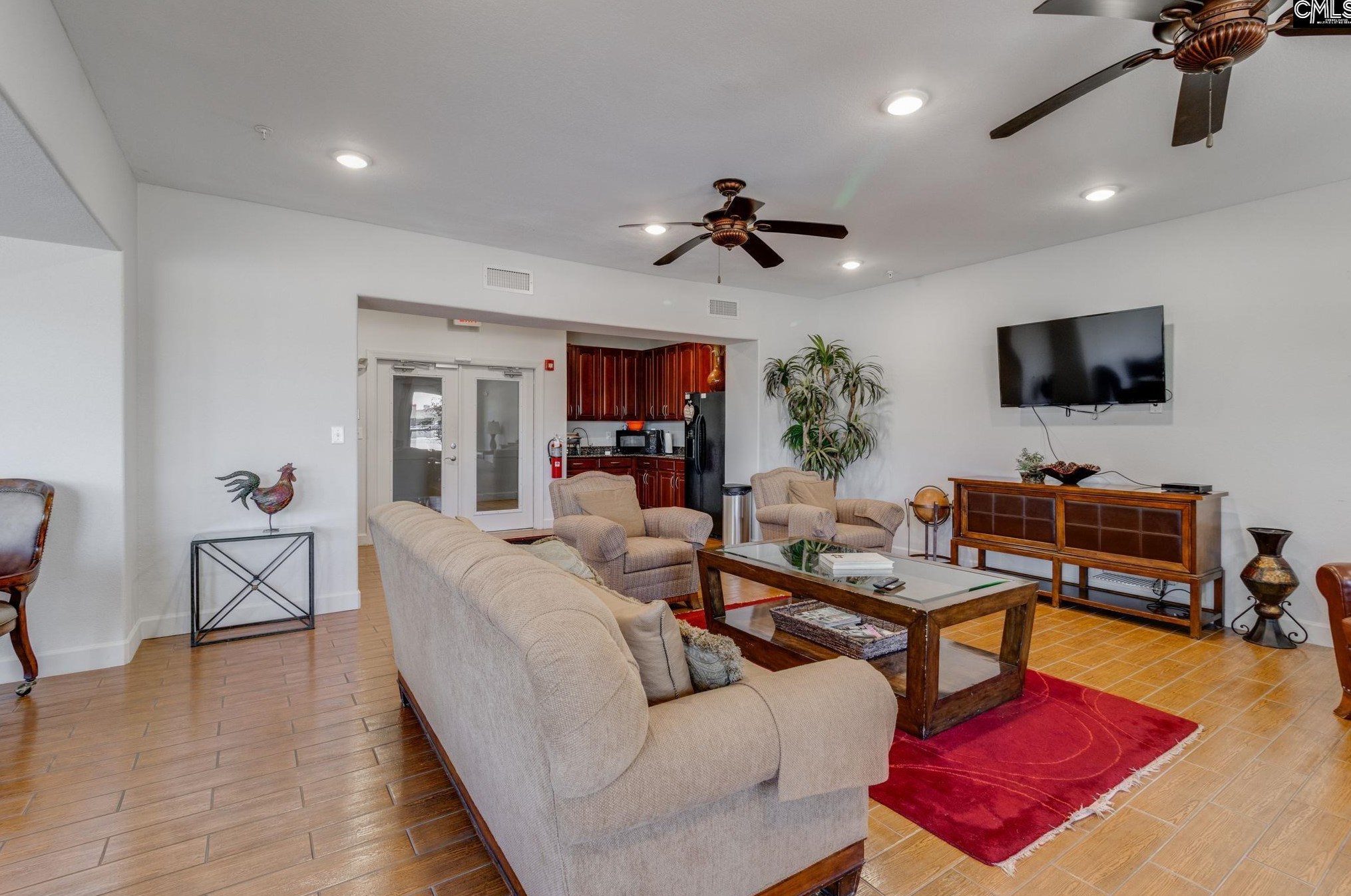 1085 Shop Rd, Columbia SC  29201-4769 exterior