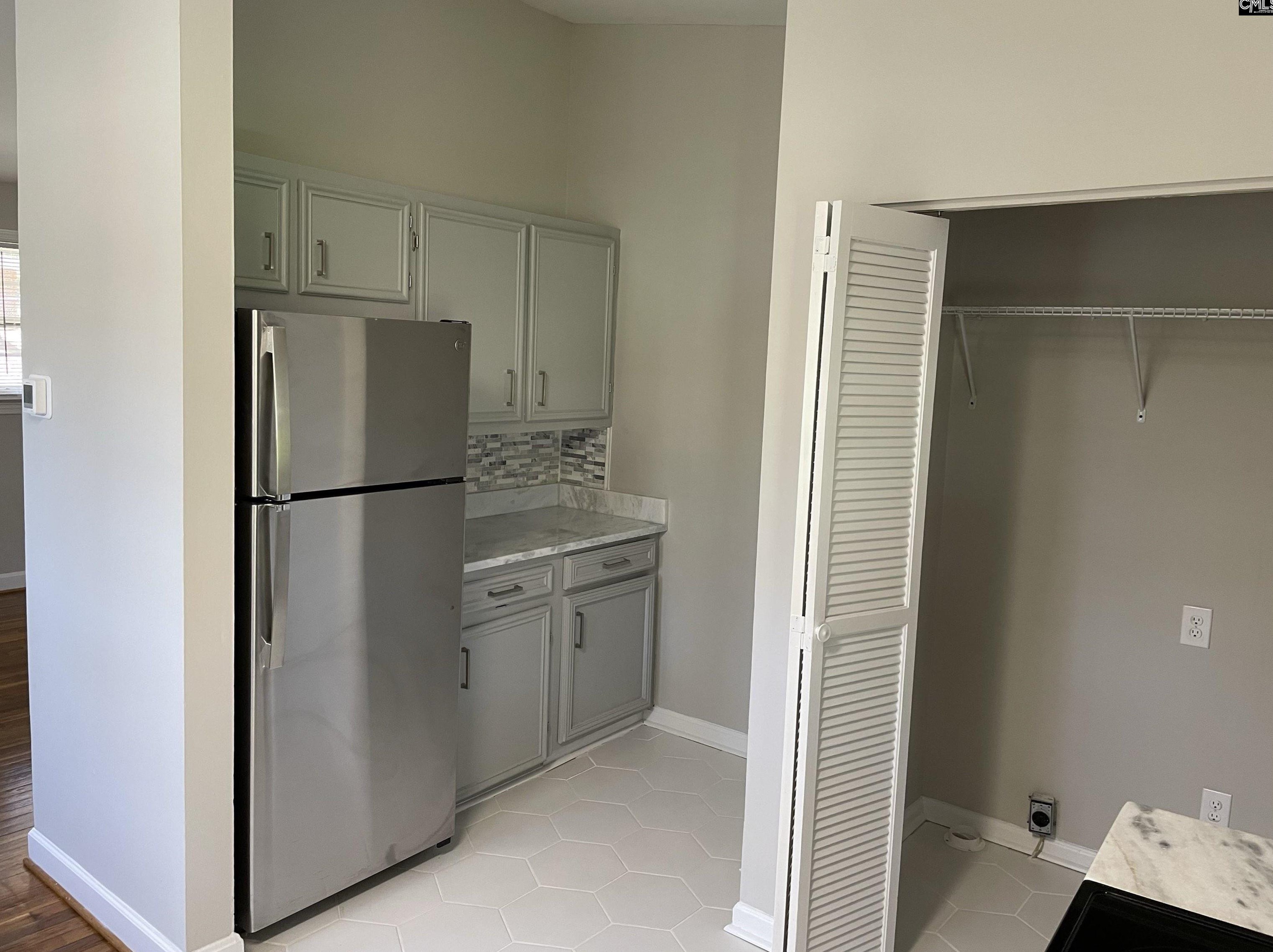 6601 Satchelford Rd, Columbia SC  29206-1040 exterior