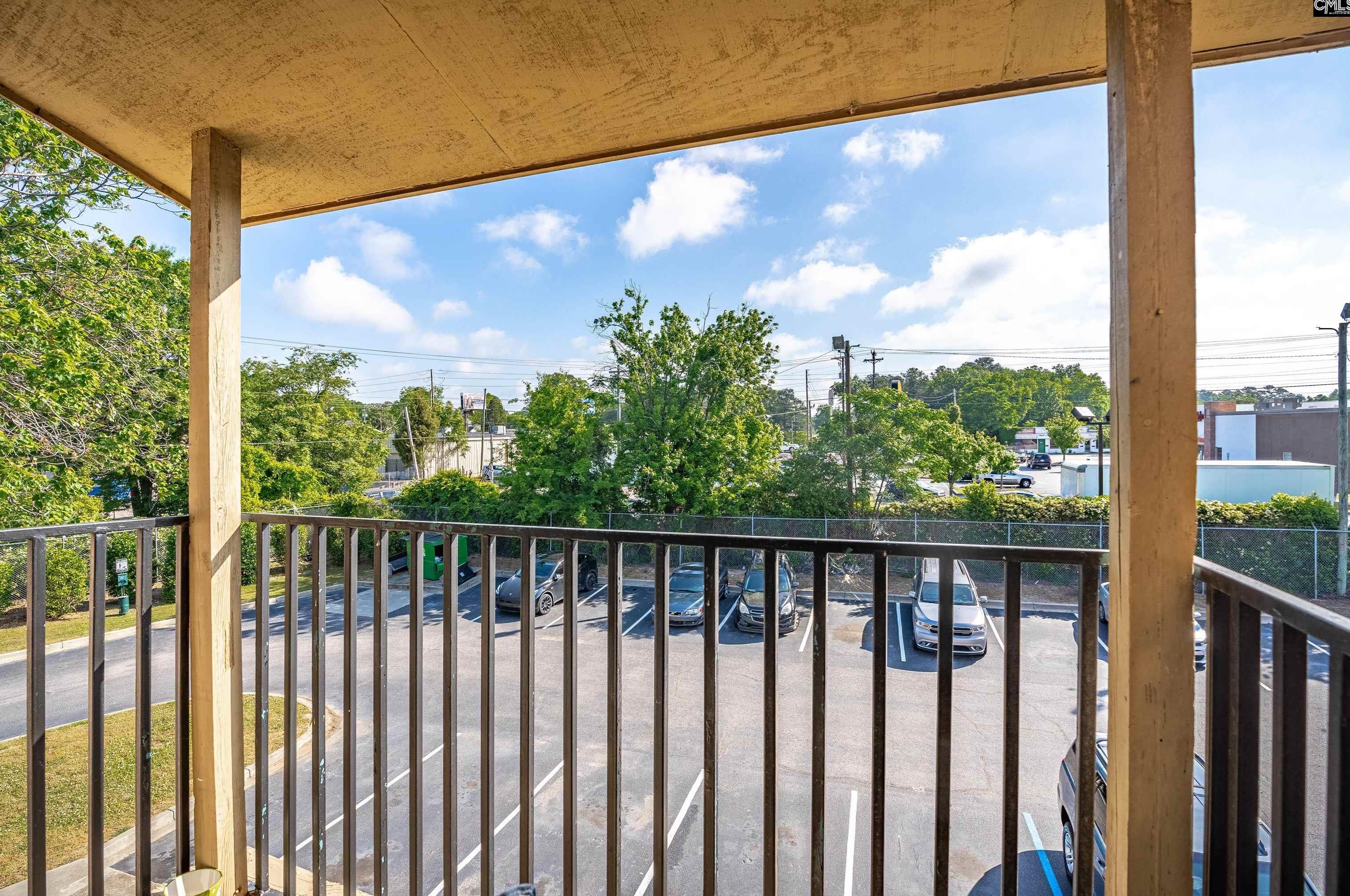 1322 Old Mnr Rd, Columbia SC 29210-6523 exterior