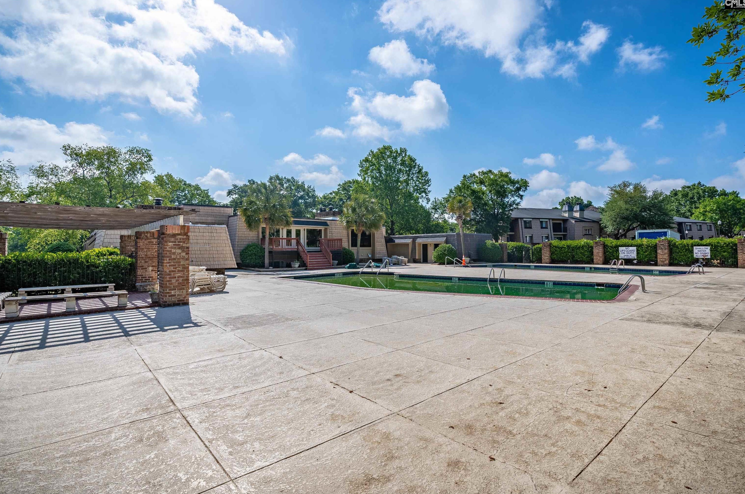 1322 Old Mnr Rd, Columbia SC 29210-6523 exterior