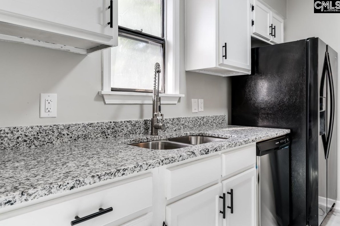 36 Canterbury Ct, Columbia SC 29210-6834 exterior