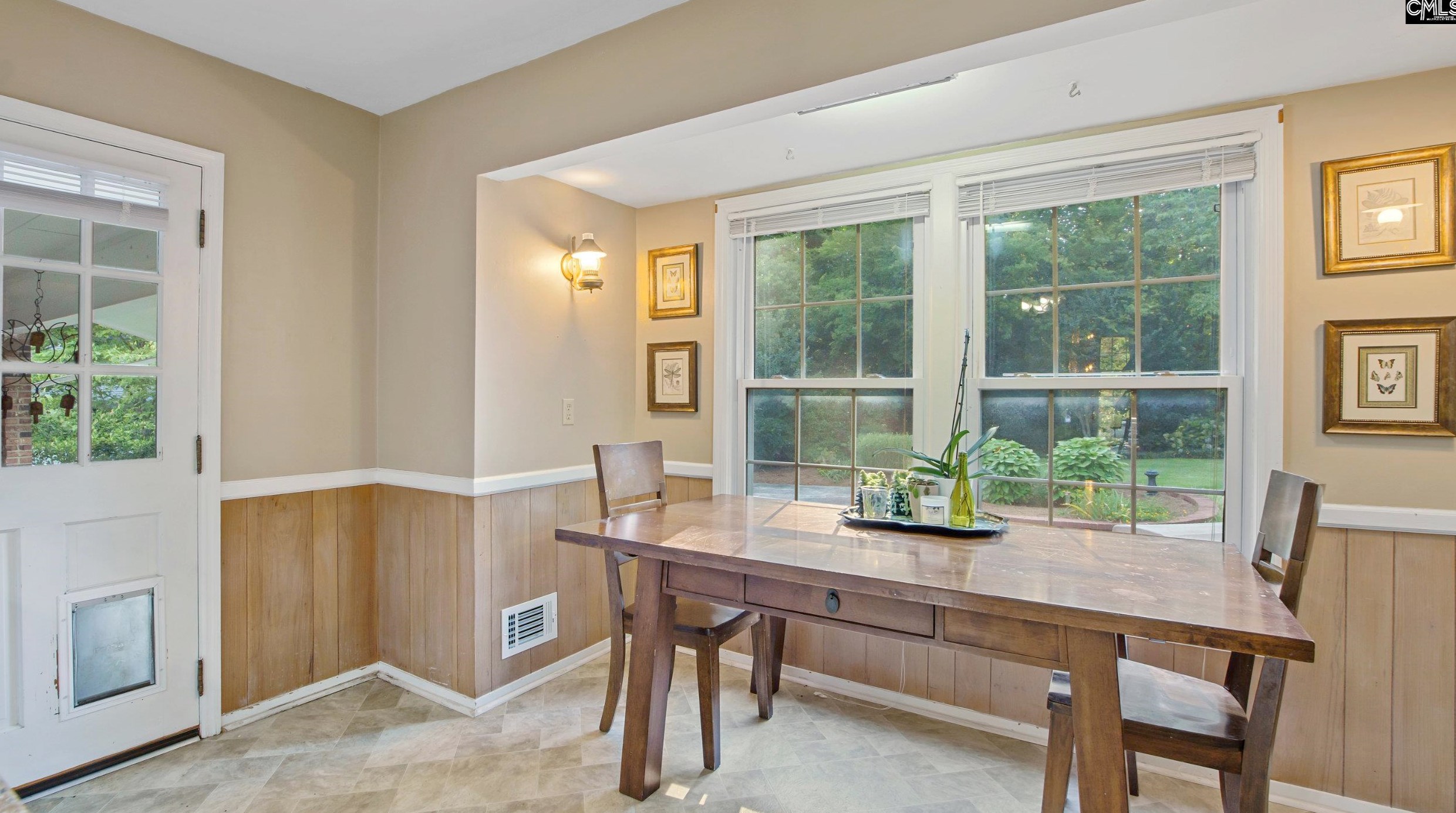 1462 Florawood Dr, Columbia SC  29204-3915 exterior