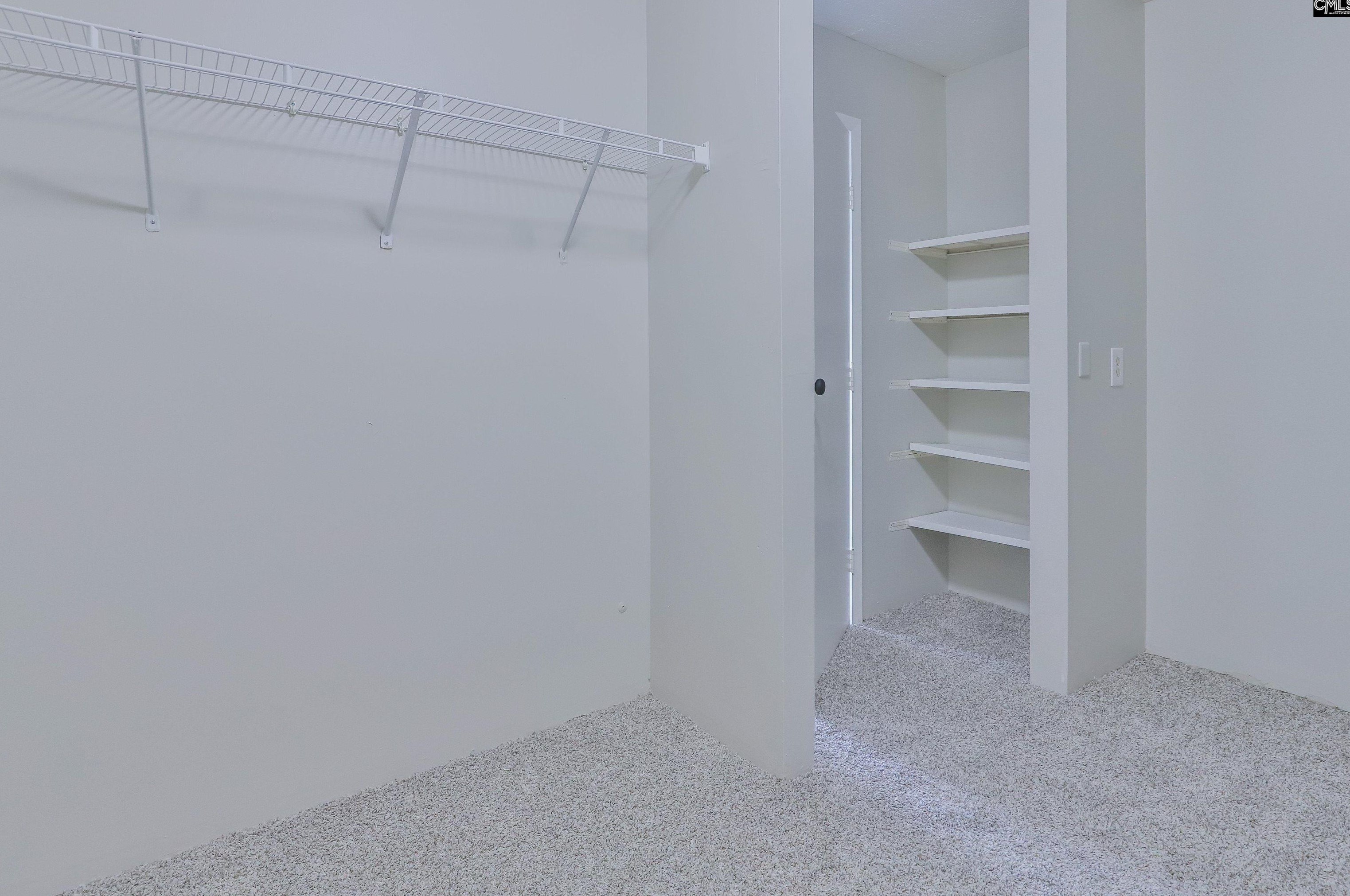 923 Old Mnr Rd, Columbia SC  29210-6523 exterior