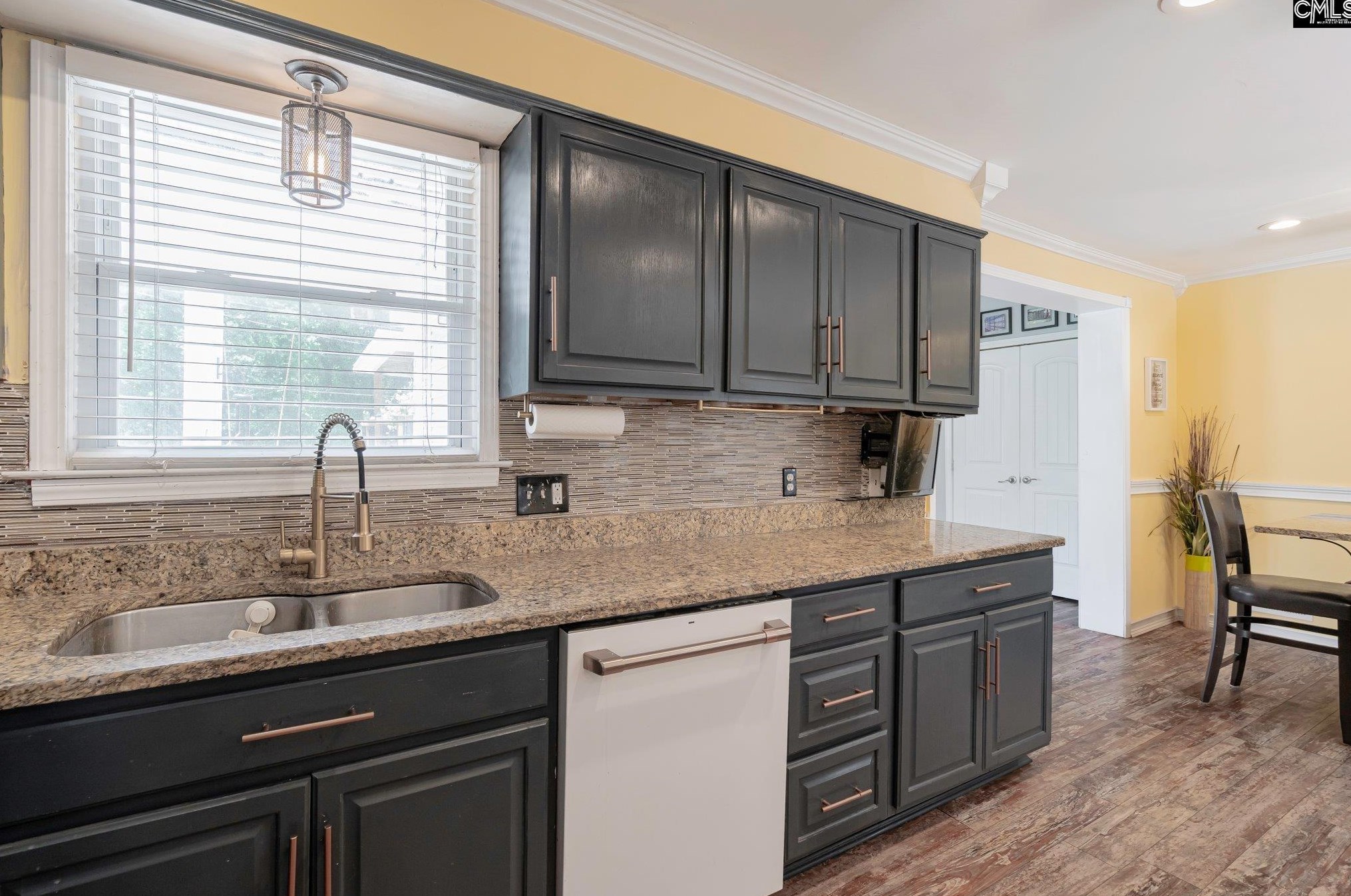 57 Downing St, Columbia SC 29209-1103 exterior