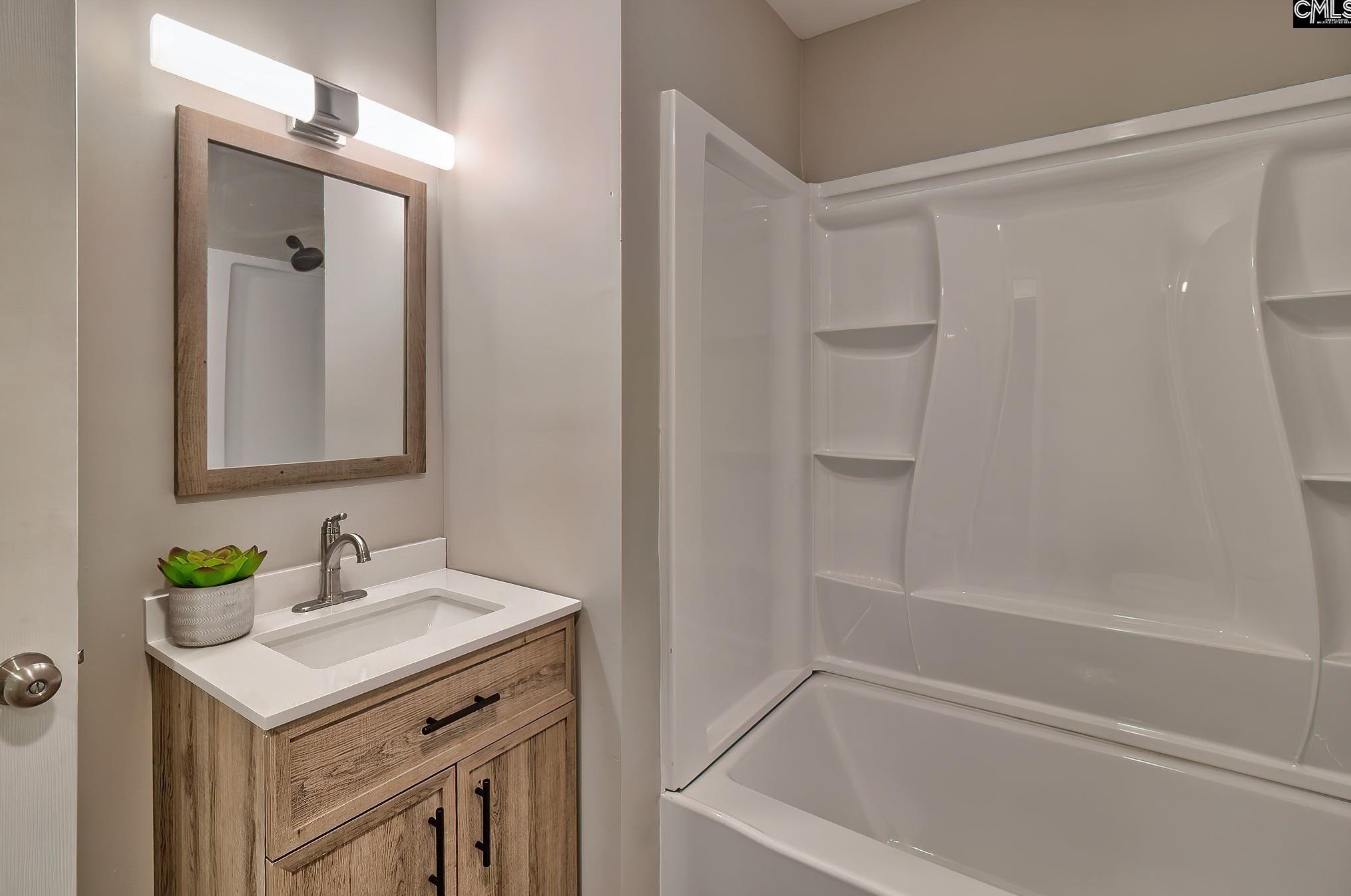 2303 Ervin St, Columbia SC  29204-2212 exterior