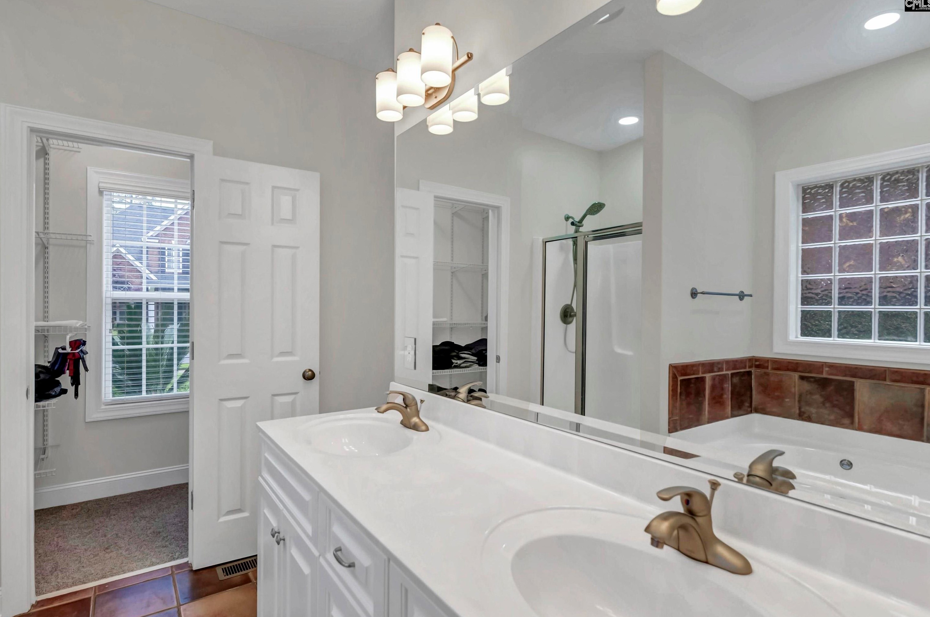 108 Riverhill Ct, Cayce-West Columbia SC  29033-4376 exterior