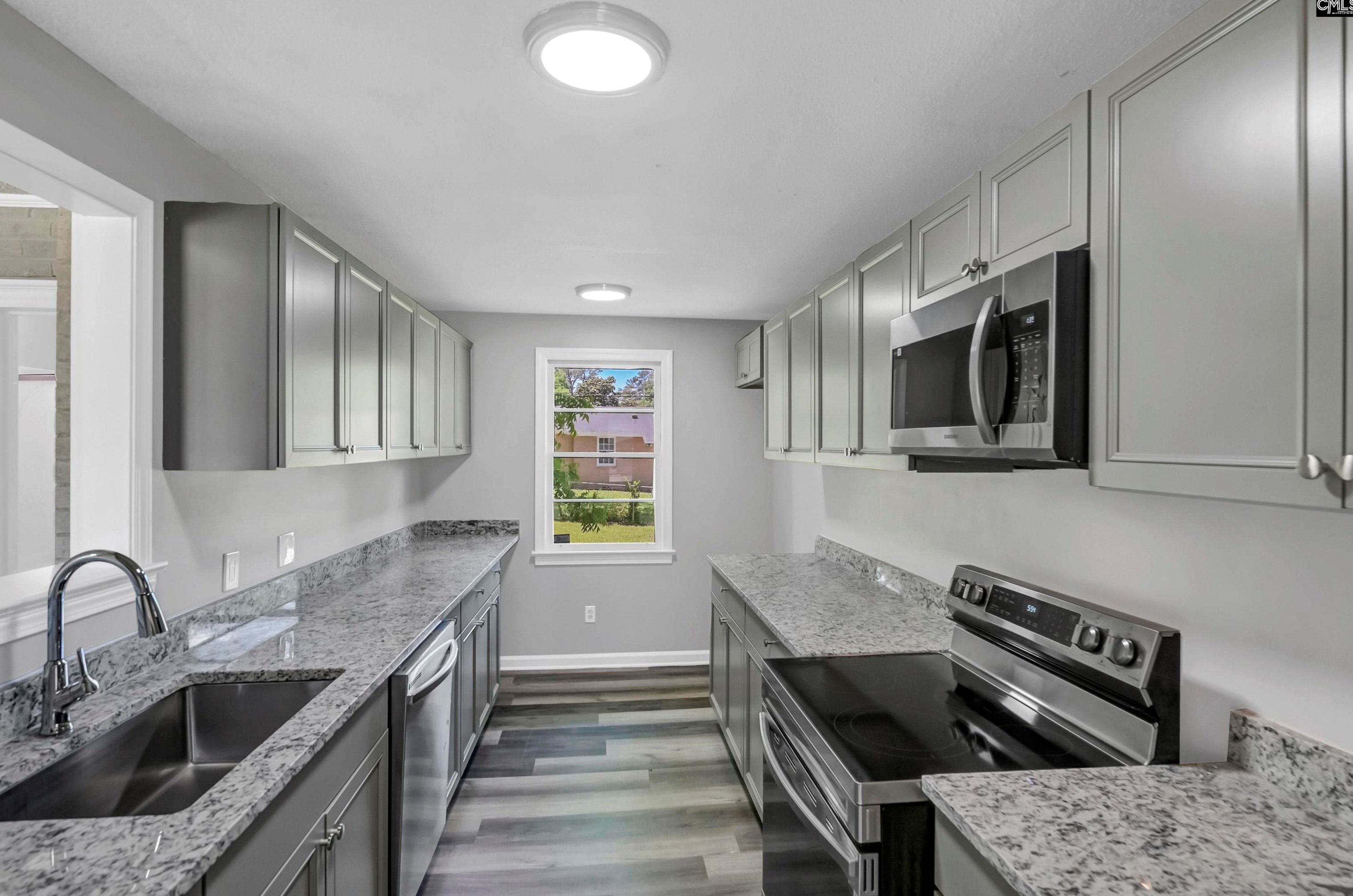 818 Armour St, Columbia SC  29203-5010 exterior