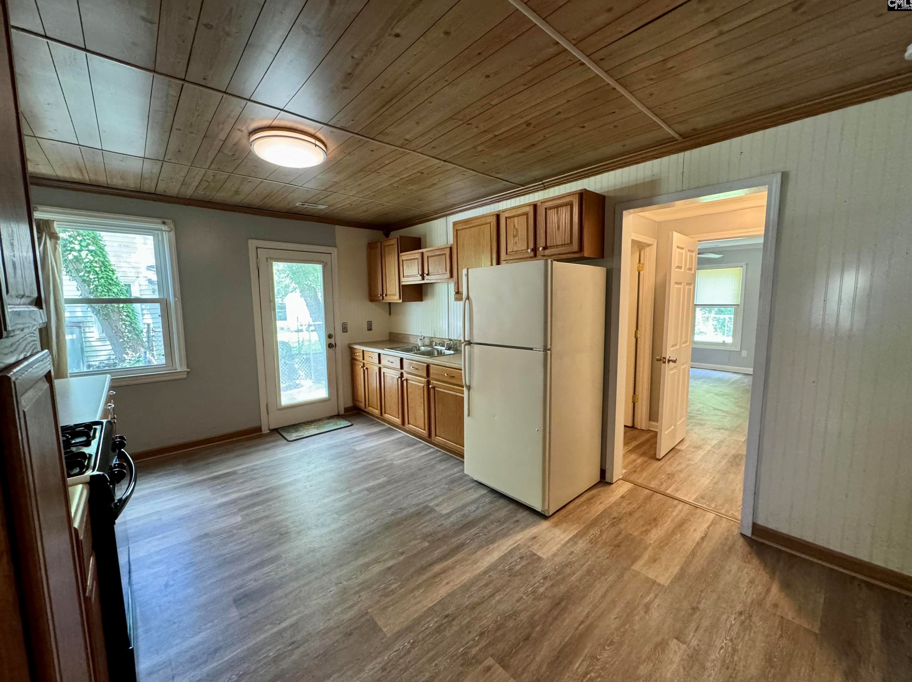 104 Rose Dr, Columbia SC 29205-4536 exterior