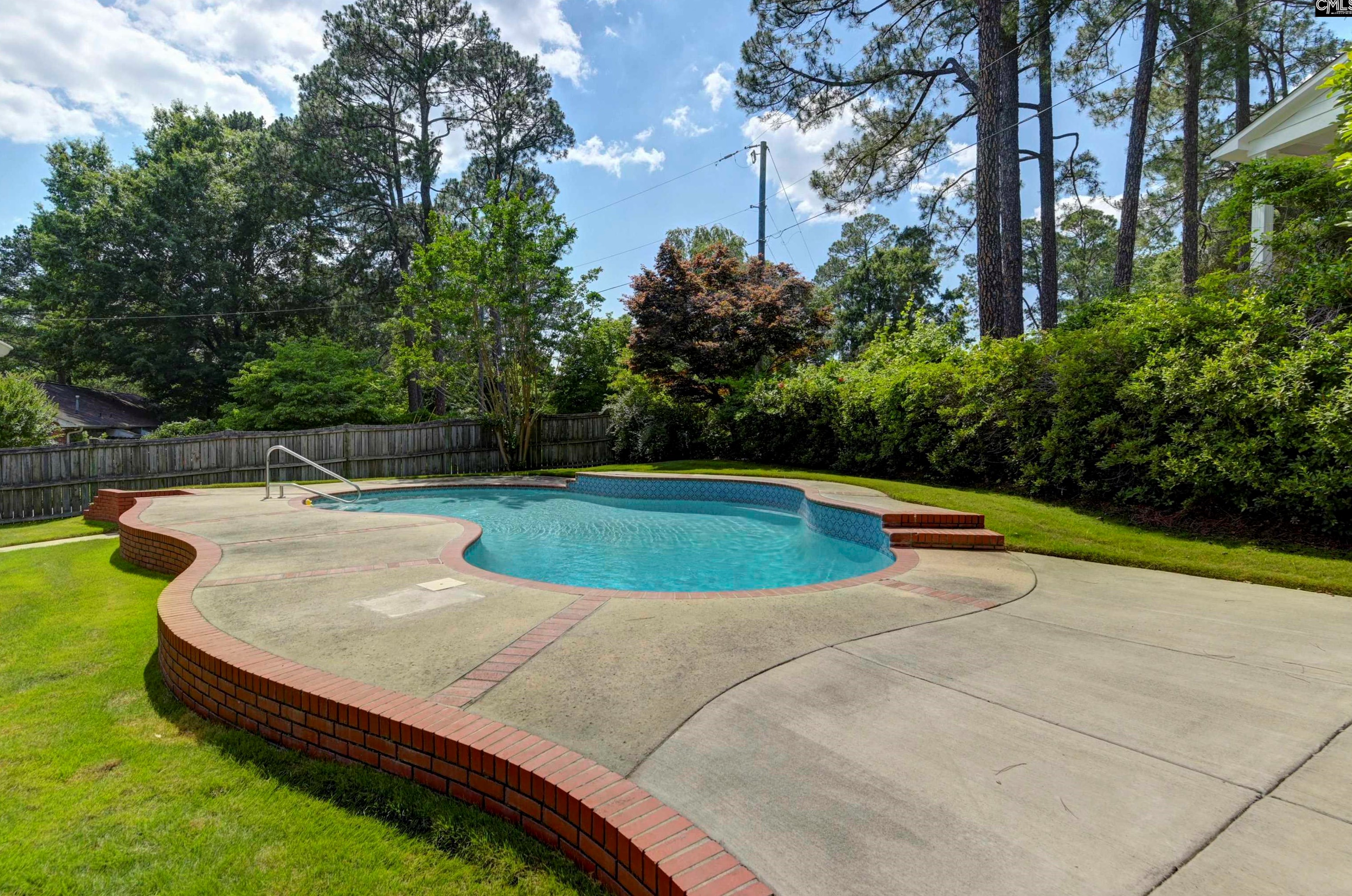 301 Leton Dr, Columbia SC 29210-4215 exterior