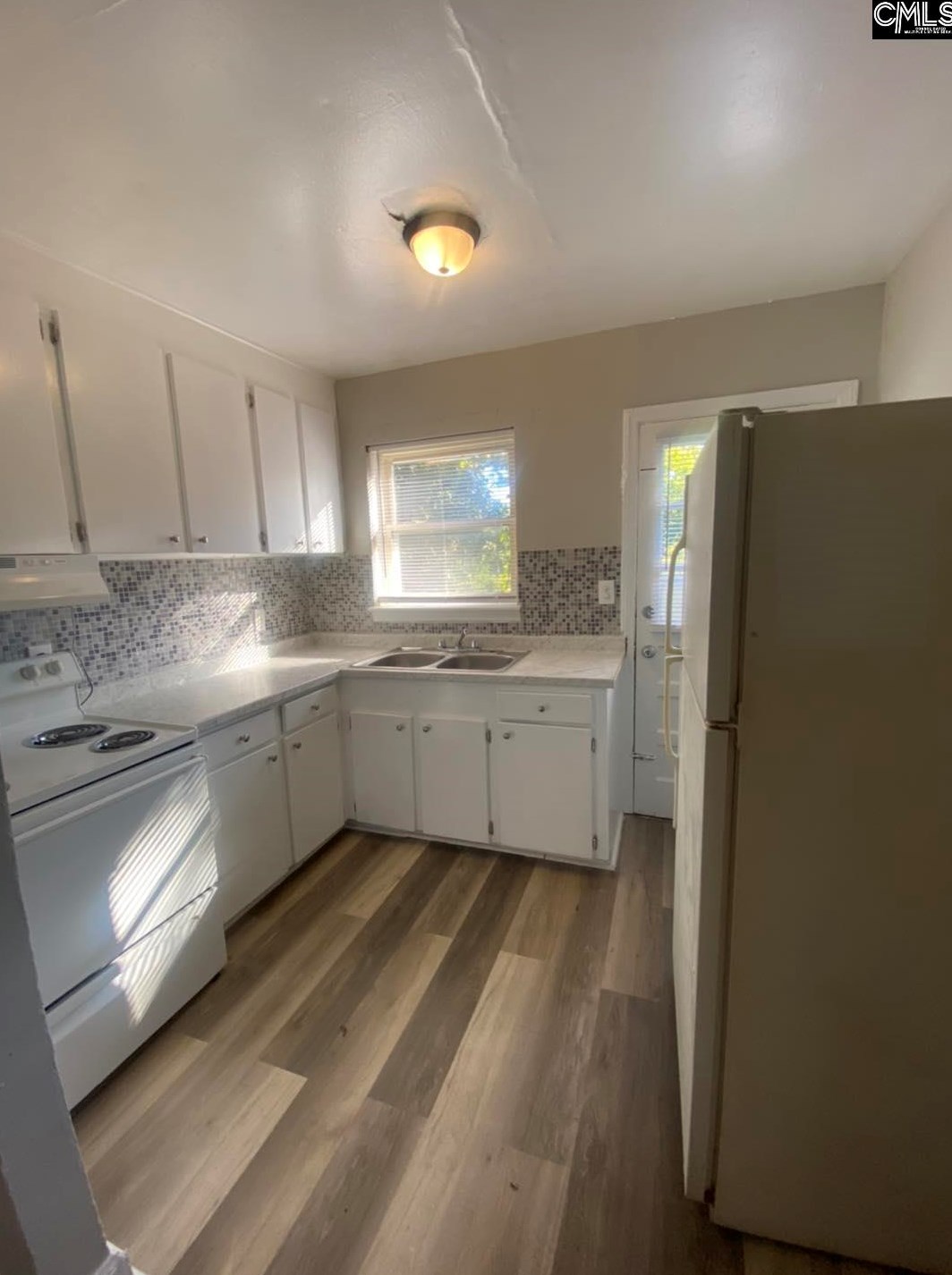 2413 Laurel St, Columbia SC 29201-2623 exterior