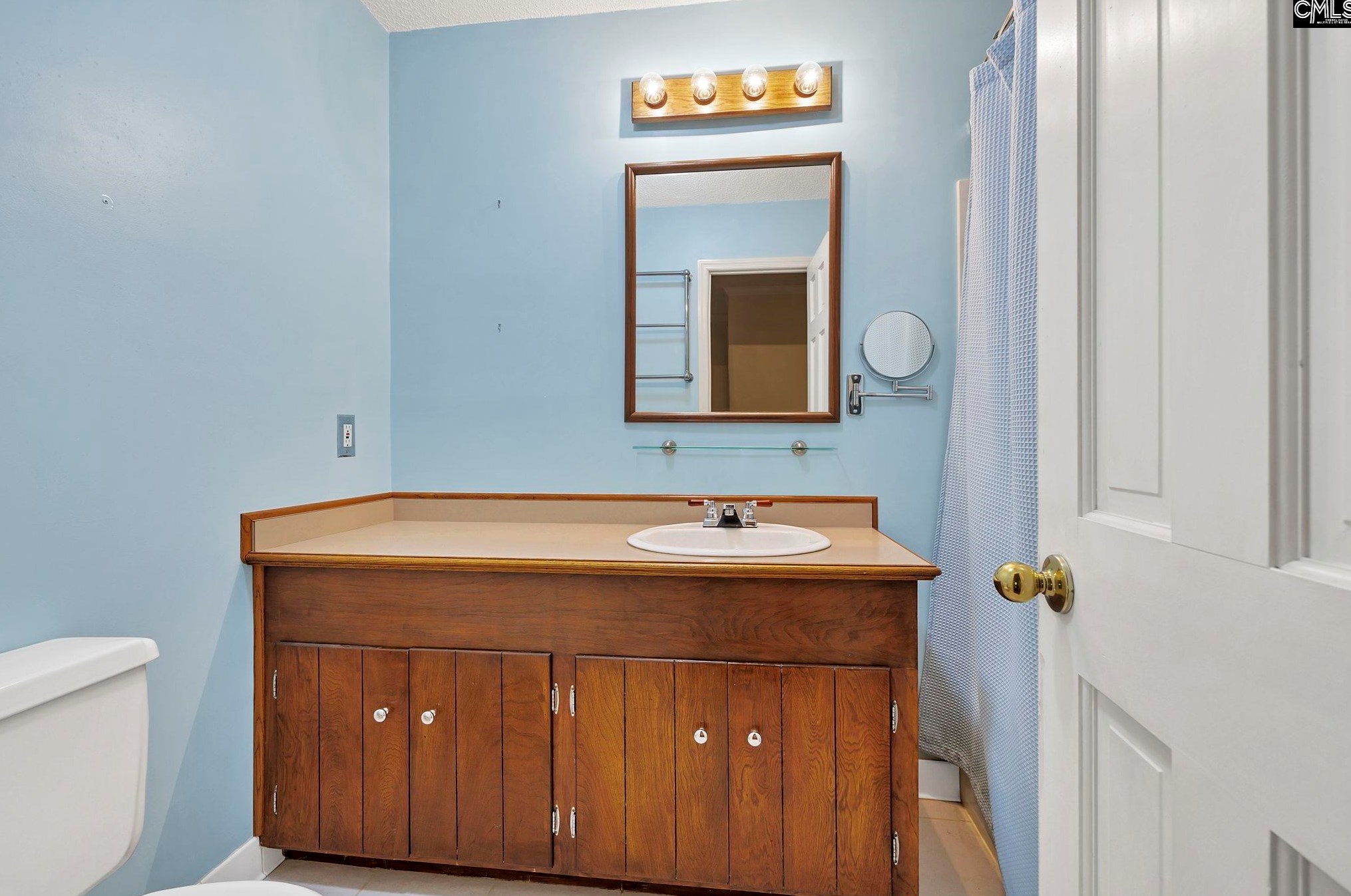 400 Lydgate Dr, Columbia SC 29210-4219 exterior