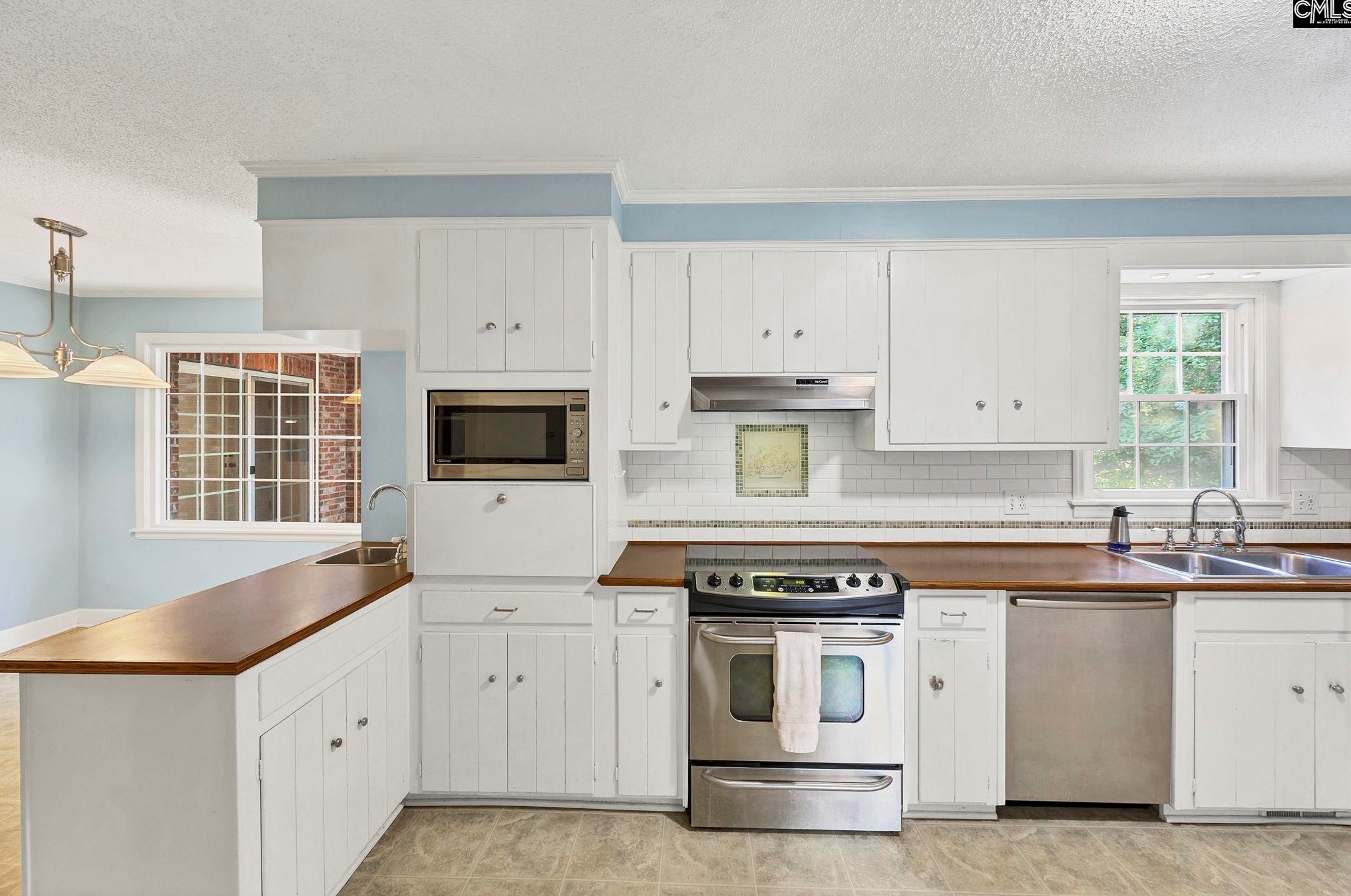 400 Lydgate Dr, Columbia SC 29210-4219 exterior