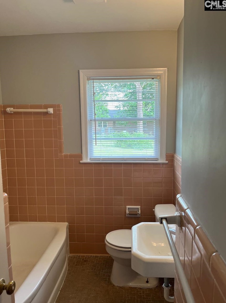 546 Byron Rd, Columbia SC 29209-2002 exterior