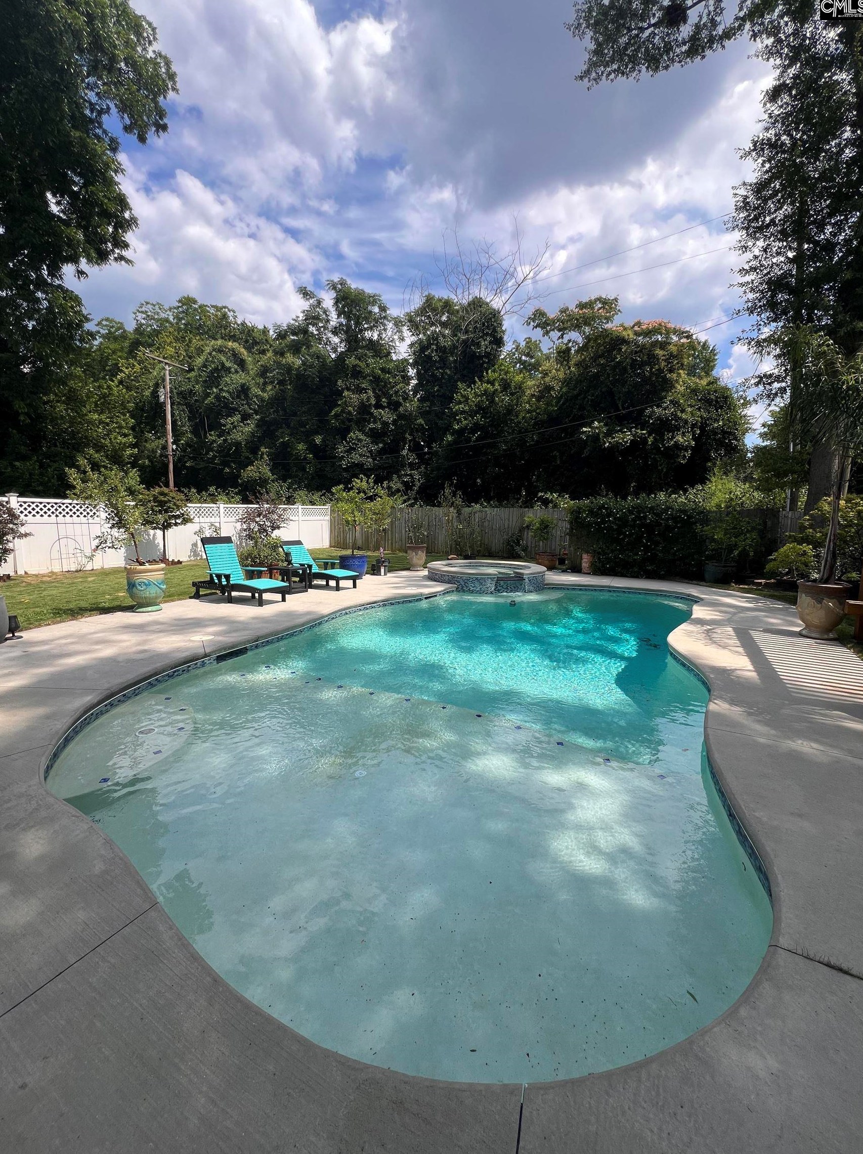 1028 Bryan St, Columbia SC 29201-2137 exterior