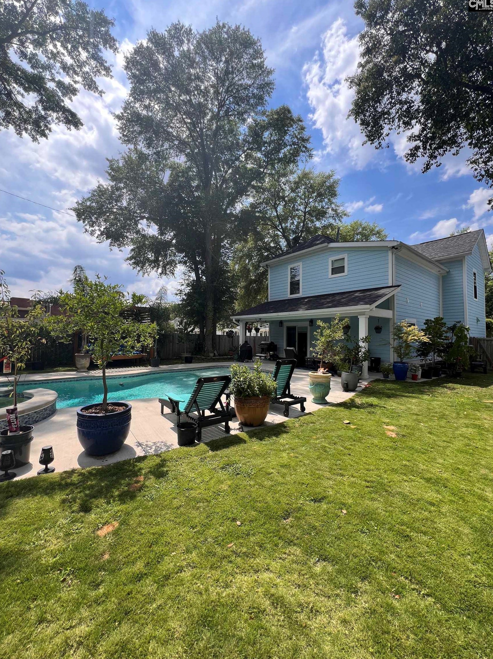 1028 Bryan St, Columbia SC 29201-2137 exterior