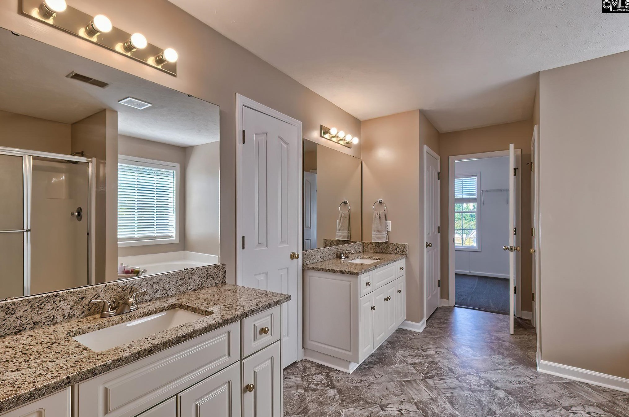 121 Grandview Cir, Columbia SC 29229-9563 exterior