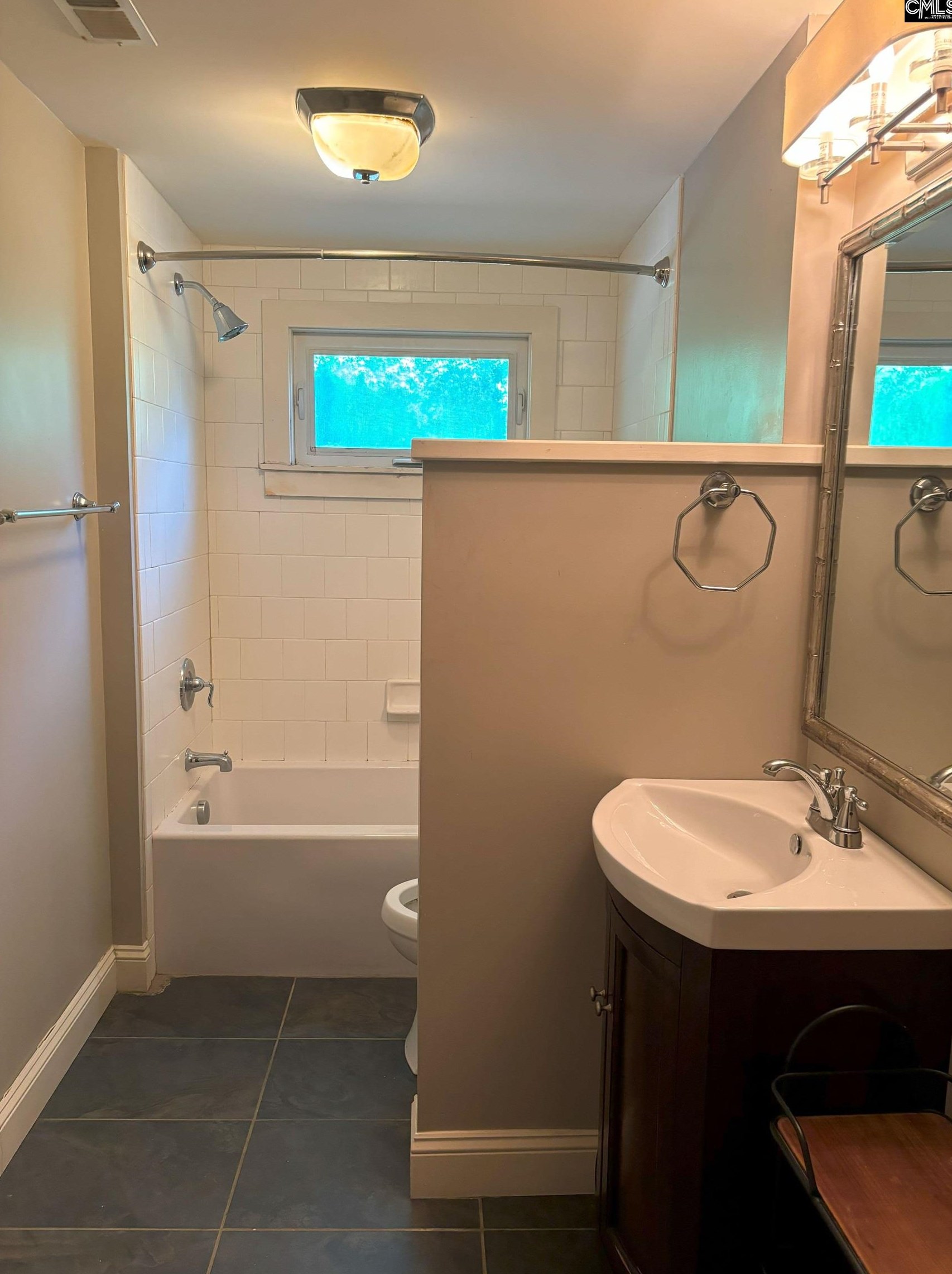 1337 Sunnyside Dr, Columbia SC 29204-3365 exterior