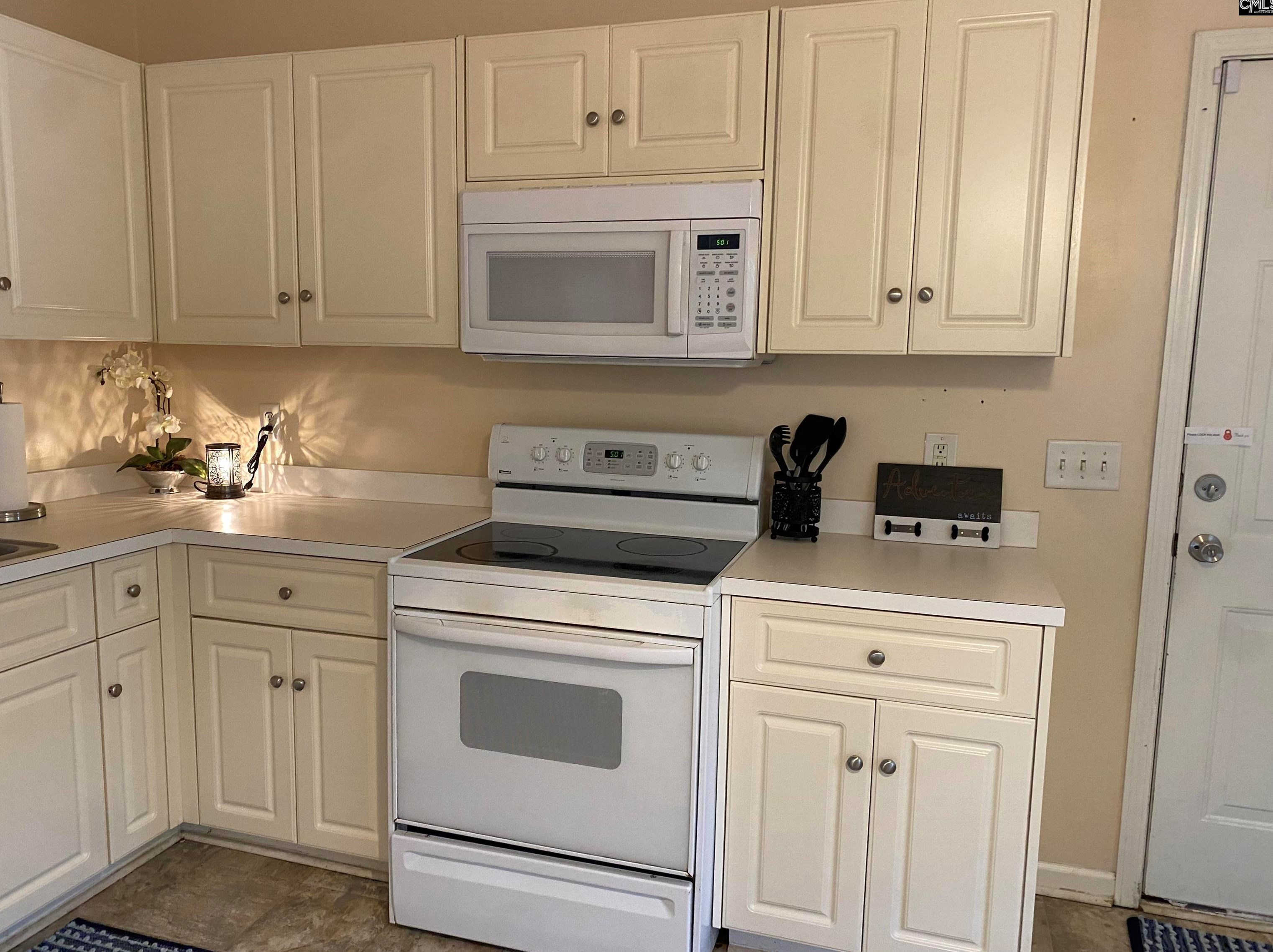 1319 Parliament Lk Dr, Columbia SC 29223-1970 exterior