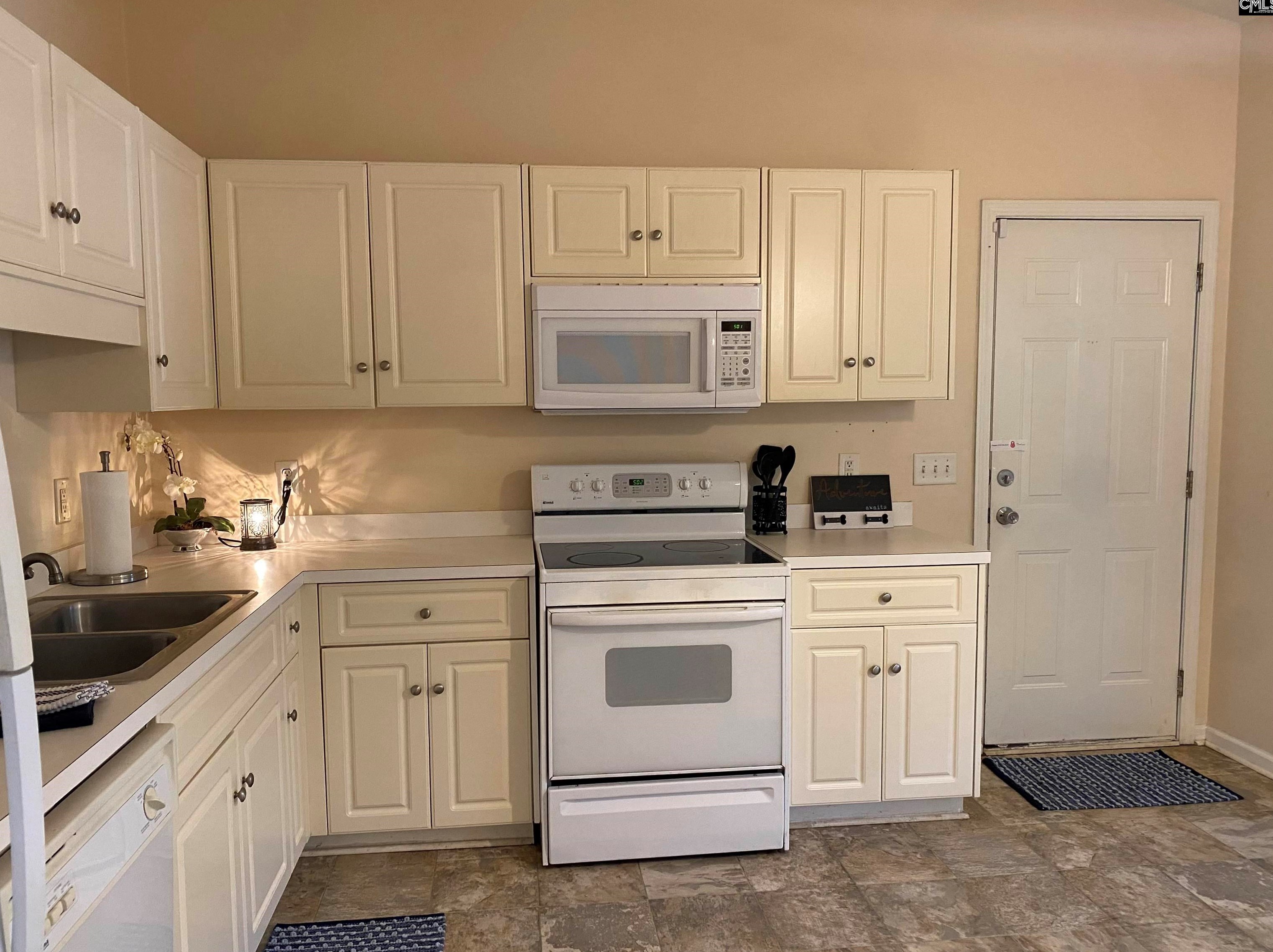 1319 Parliament Lk Dr, Columbia SC 29223-1970 exterior