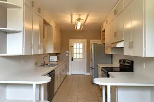 3925 Rosewood Dr, Columbia, SC 29205 - Photo 11