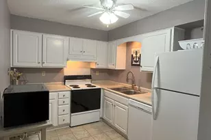 1825 St Julian Pl 15-E, Columbia, SC 29204 - Photo 9