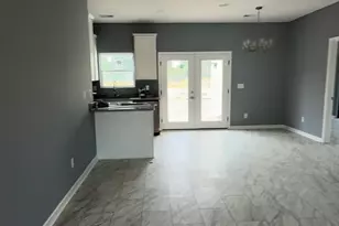 575 Woodlawn, Orangeburg, SC 29115 - Photo 3