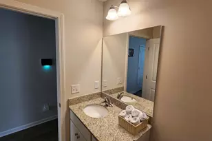 210 Carriagebrook Cir, Camden, SC 29020 - Photo 13