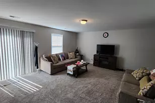 210 Carriagebrook Cir, Camden, SC 29020 - Photo 17