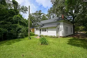 209 Oak St, Ridge Spring, SC 29129 - Photo 29