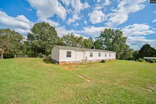 320 Hunter Rd, Greenwood, SC 29646 - Photo 25