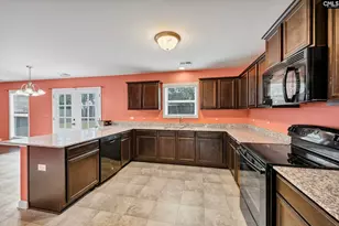 27 Driftwood Ave, Elgin, SC 29045 - Photo 5