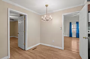 821 Crosson St, Newberry, SC 29108 - Photo 11