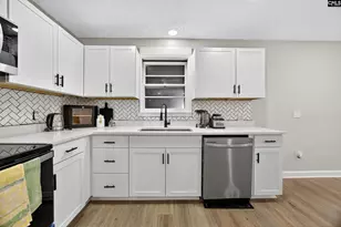 2518 Stonehenge Dr, Cayce, SC 29033 - Photo 11